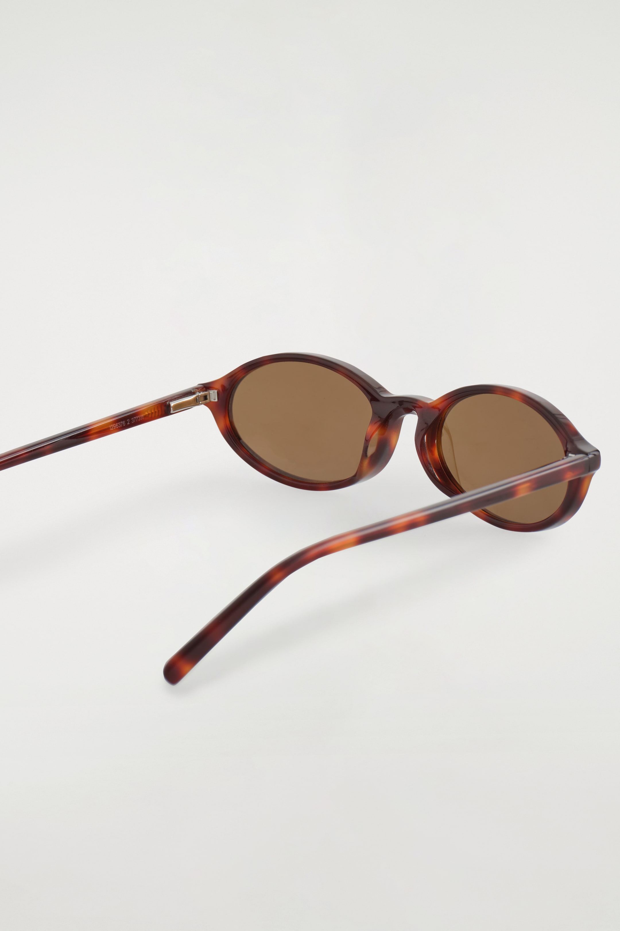 Grotere afbeelding bekijken: OVALE ZONNEBRIL - BRUIN / SCHILDPAD - DAMES | H&M NL 6