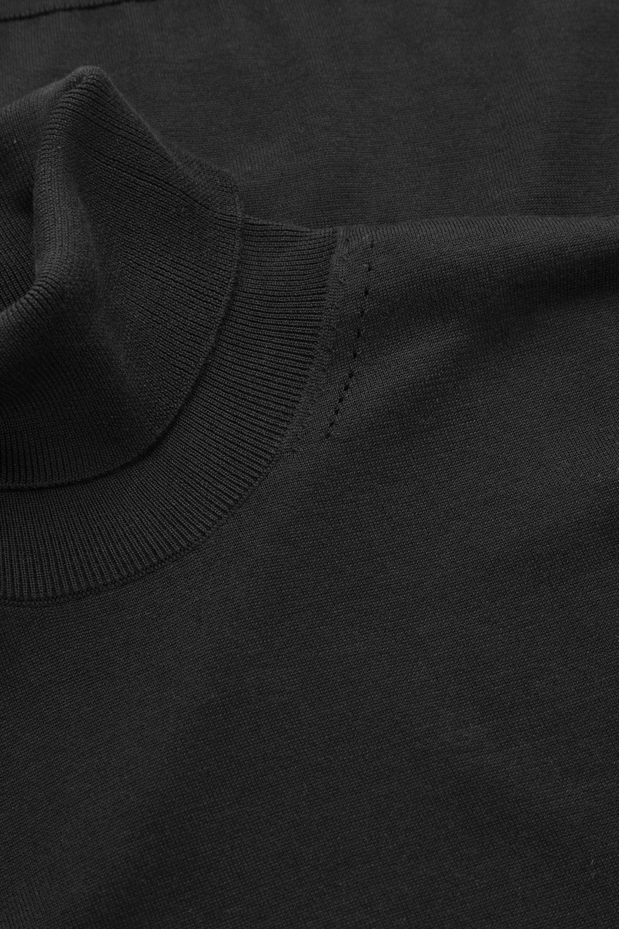 StillMedia/DescriptiveDetail