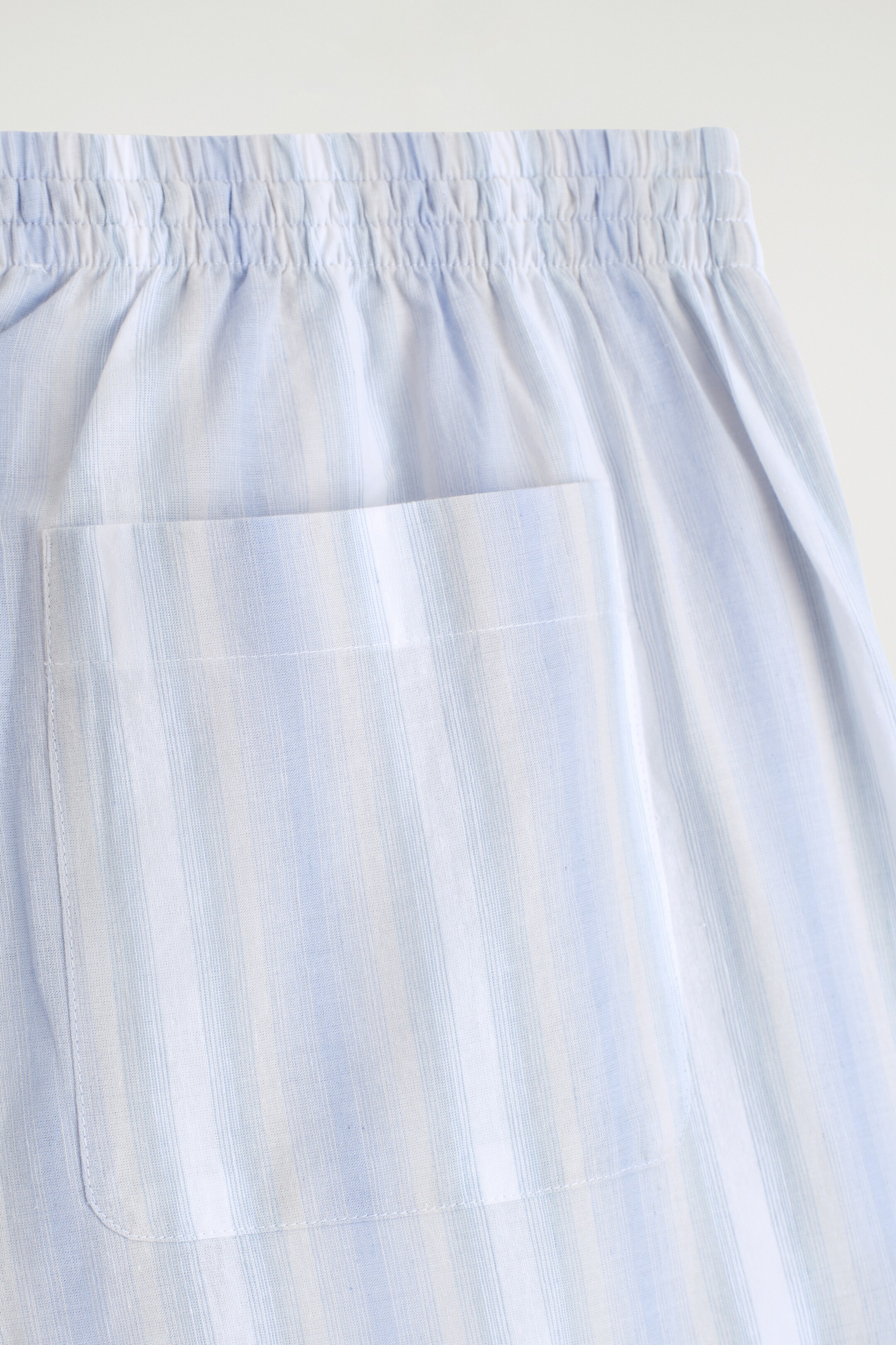 Grotere afbeelding bekijken: Gestreepte seersucker shorts - BLAUW / GESTREEPT - DAMES | H&M BE 6