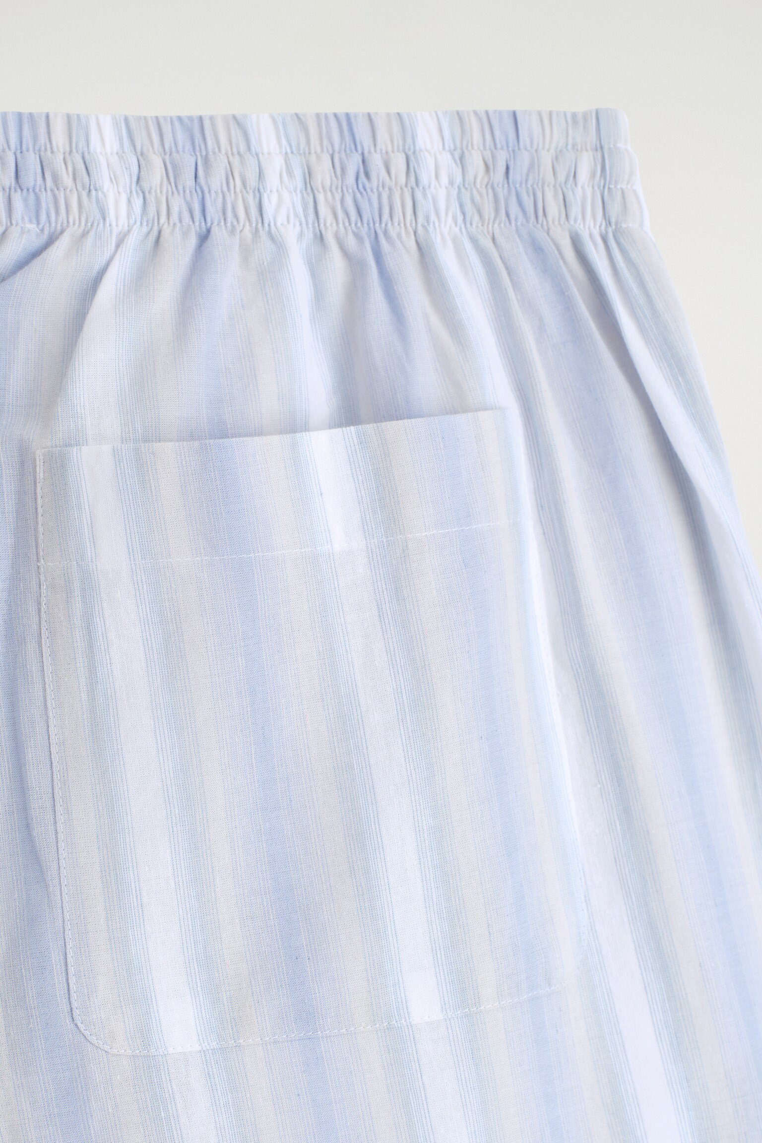 PANTALÓN CORTO DE RAYAS CON TEXTURA - AZUL / RAYAS/MARRÓN / NEGRO / RAYAS - 6