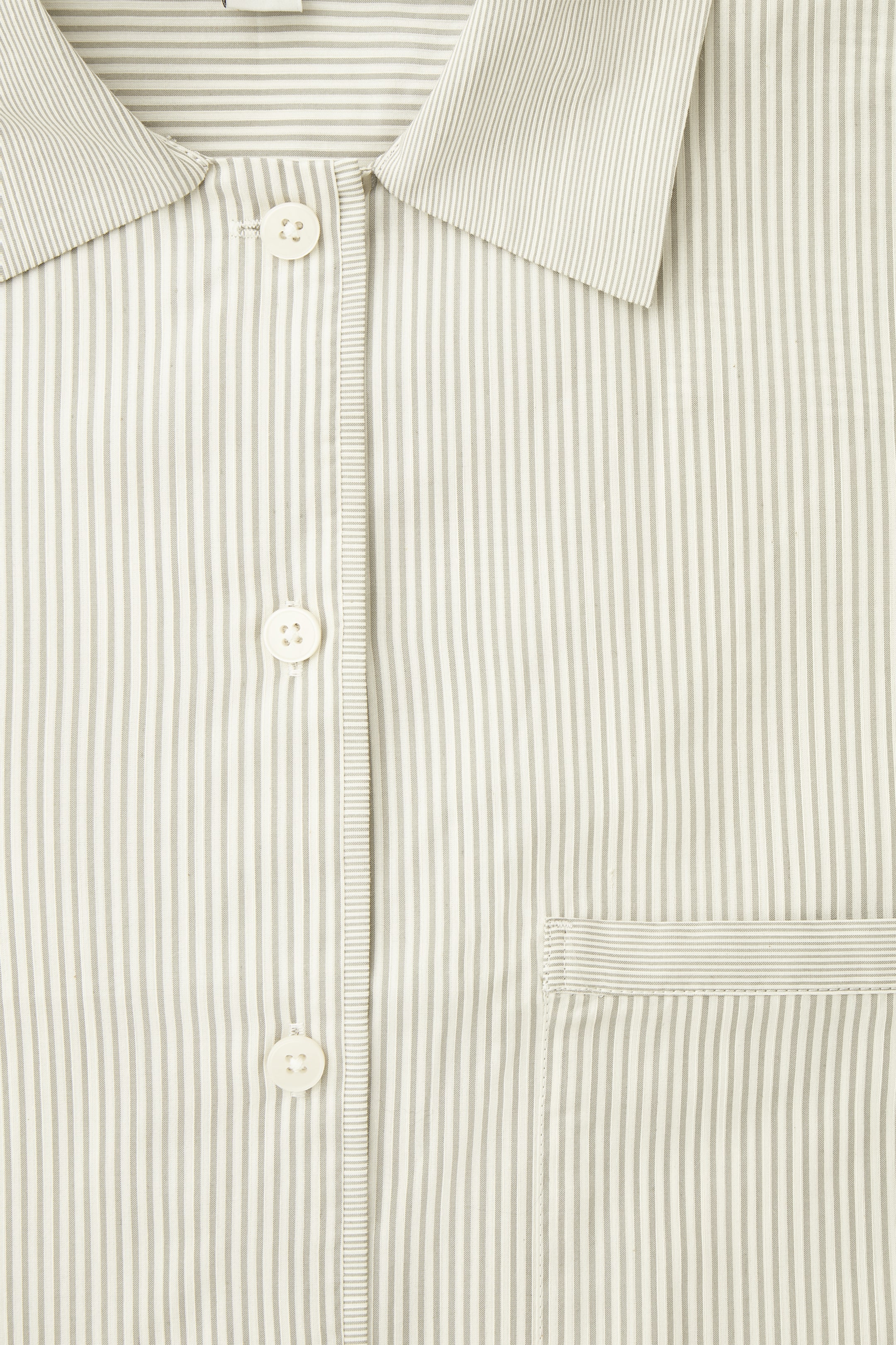 Ingrandisci l'immagine: STRIPED SILK PYJAMA SHIRT - BEIGE / GREY / STRIPED - DONNA | H&M CH 2