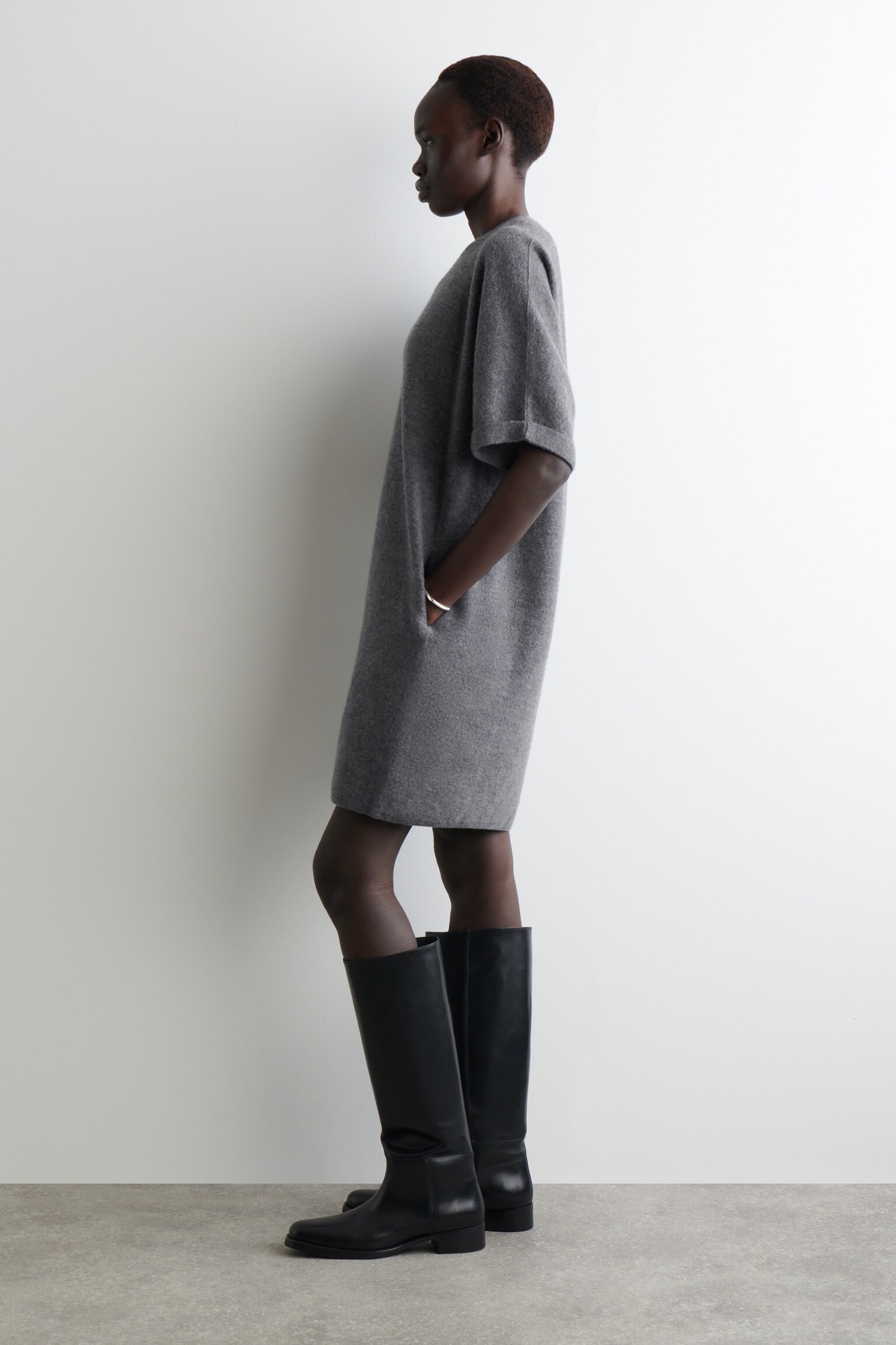 SKULPTURALES MINIKLEID AUS MERINOWOLLE - GRAU MELIERT/NAVYBLAU - 5
