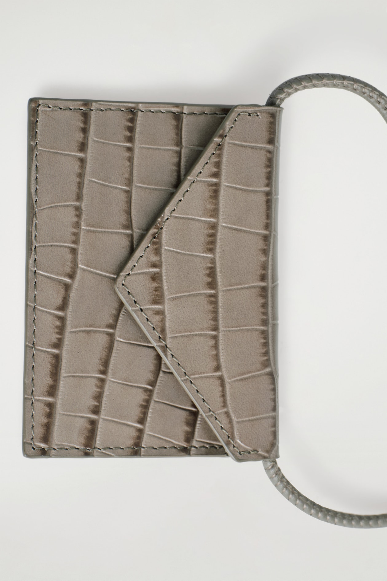 CROC-EFFECT LEATHER CARDHOLDER — BEIGE