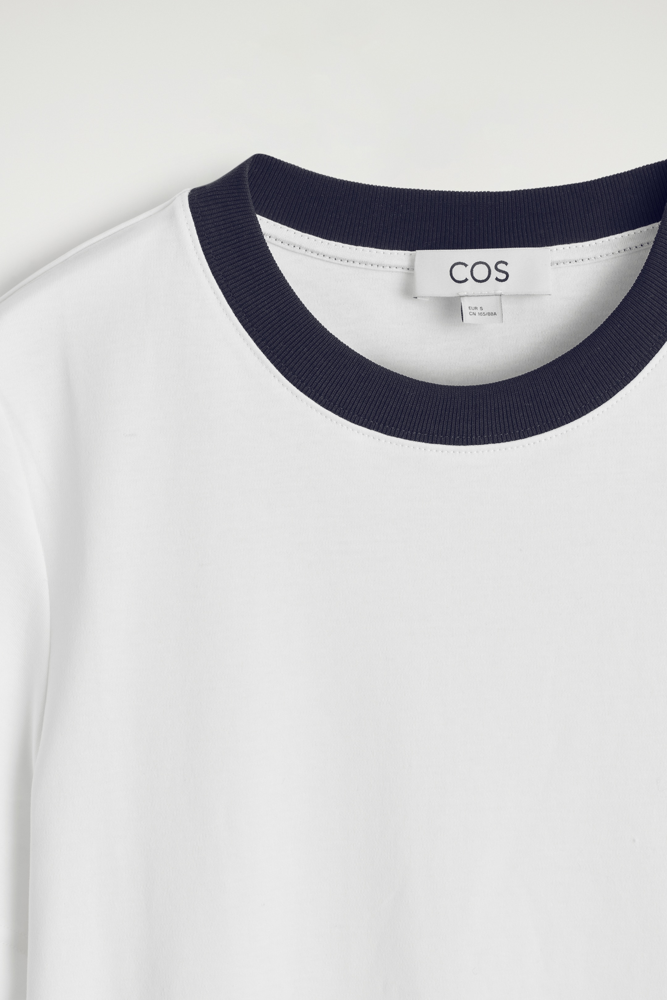Zobacz większy obraz: KLASYCZNY T-SHIRT - BIAŁY/CZARNY - ONA | H&M PL 6