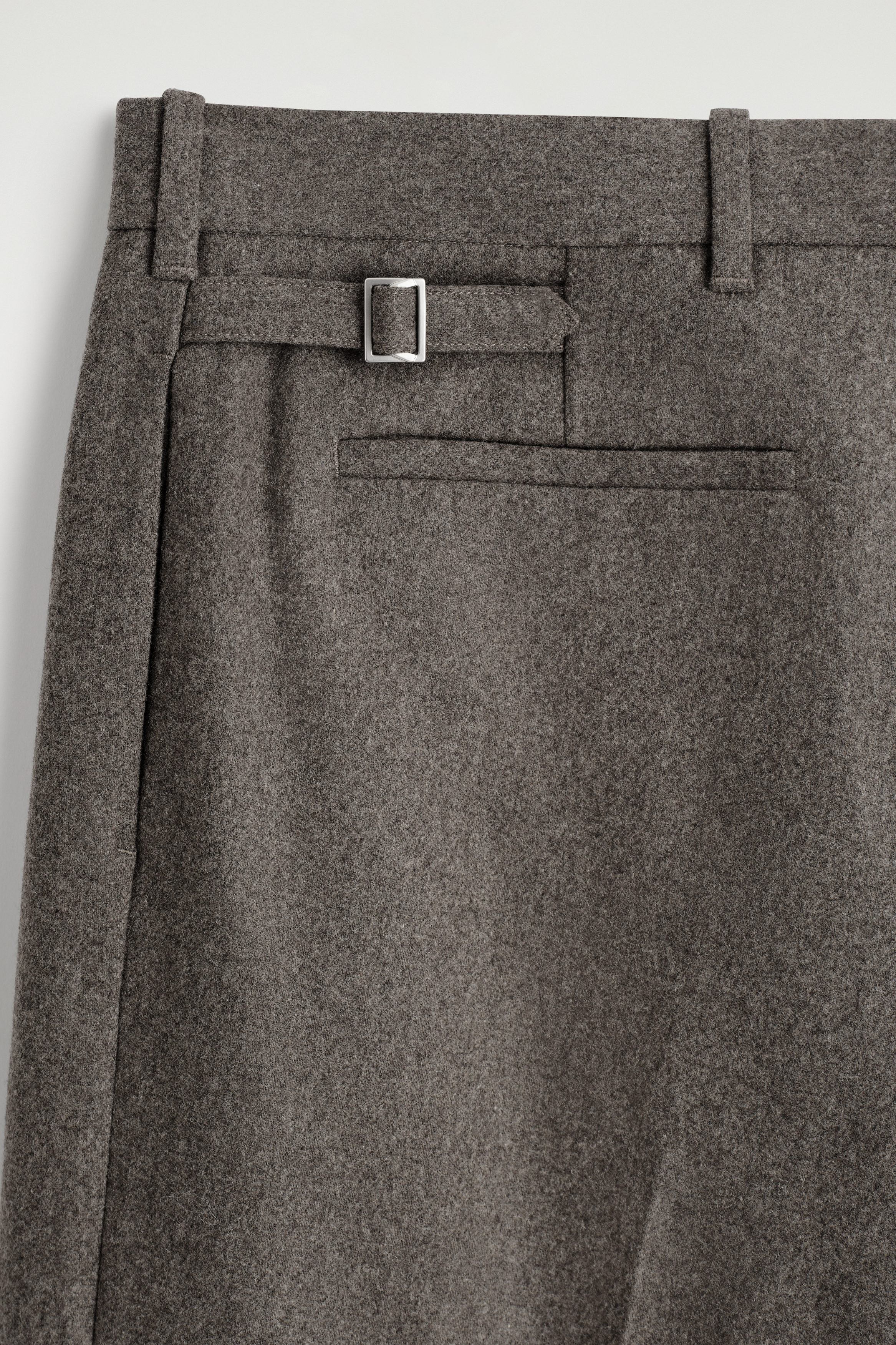 【公式購入・新品タグ付】Eaphi WOOL BELTED PANTS eaphi WOOL BELTED PANTS