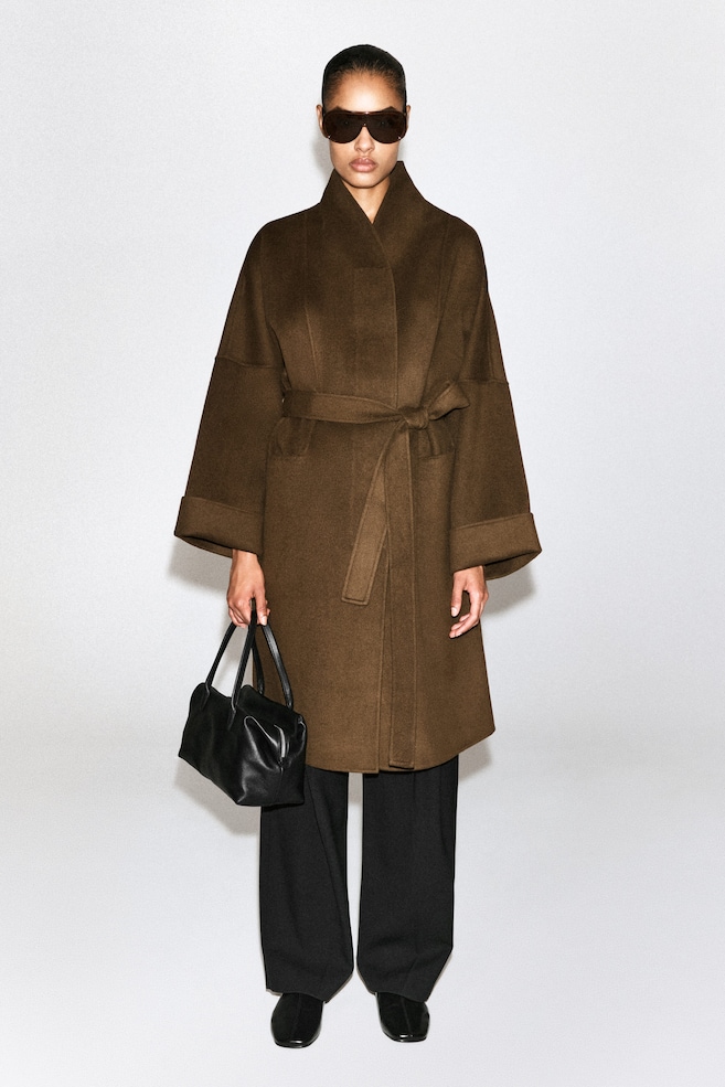 OVERSIZED DOUBLE-FACED WOOL SHAWL COAT — BROWN