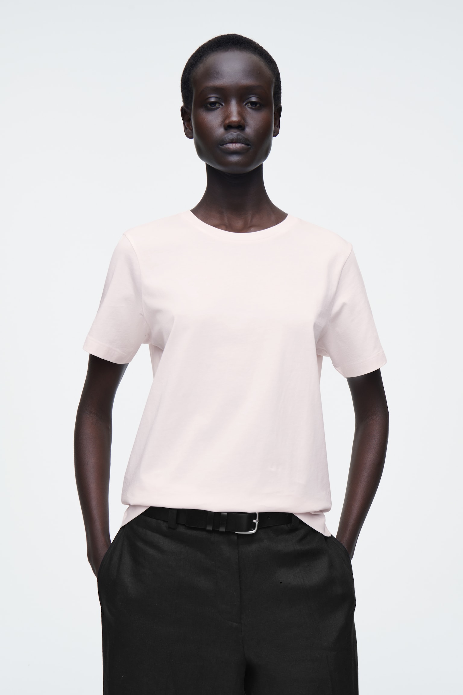 CAMISETA DE ALGODÓN CON CUELLO REDONDO - ROSA CLARO/AZUL MARINO/BLANCO/GRIS CLARO JASPEADO/AMARILLO CLARO/NEGRO/BLANCO/RAYAS/AZUL CLARO/GRIS JASPEADO/CAQUI OSCURO/MARRÓN OSCURO
