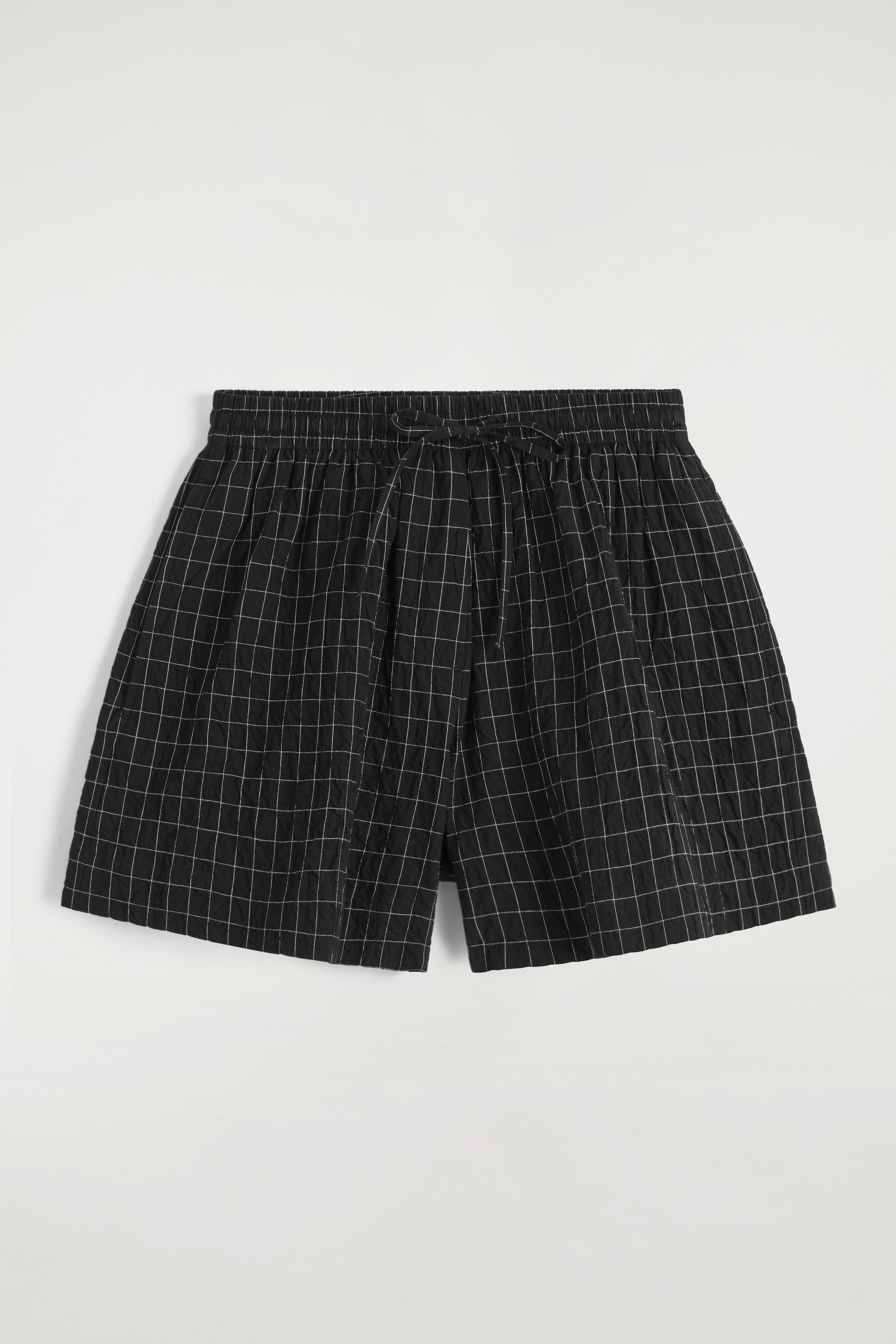 Visa större bild: RUTIGA BOMULLSSHORTS - SVART/RUTIG - DAM | H&M SE 5