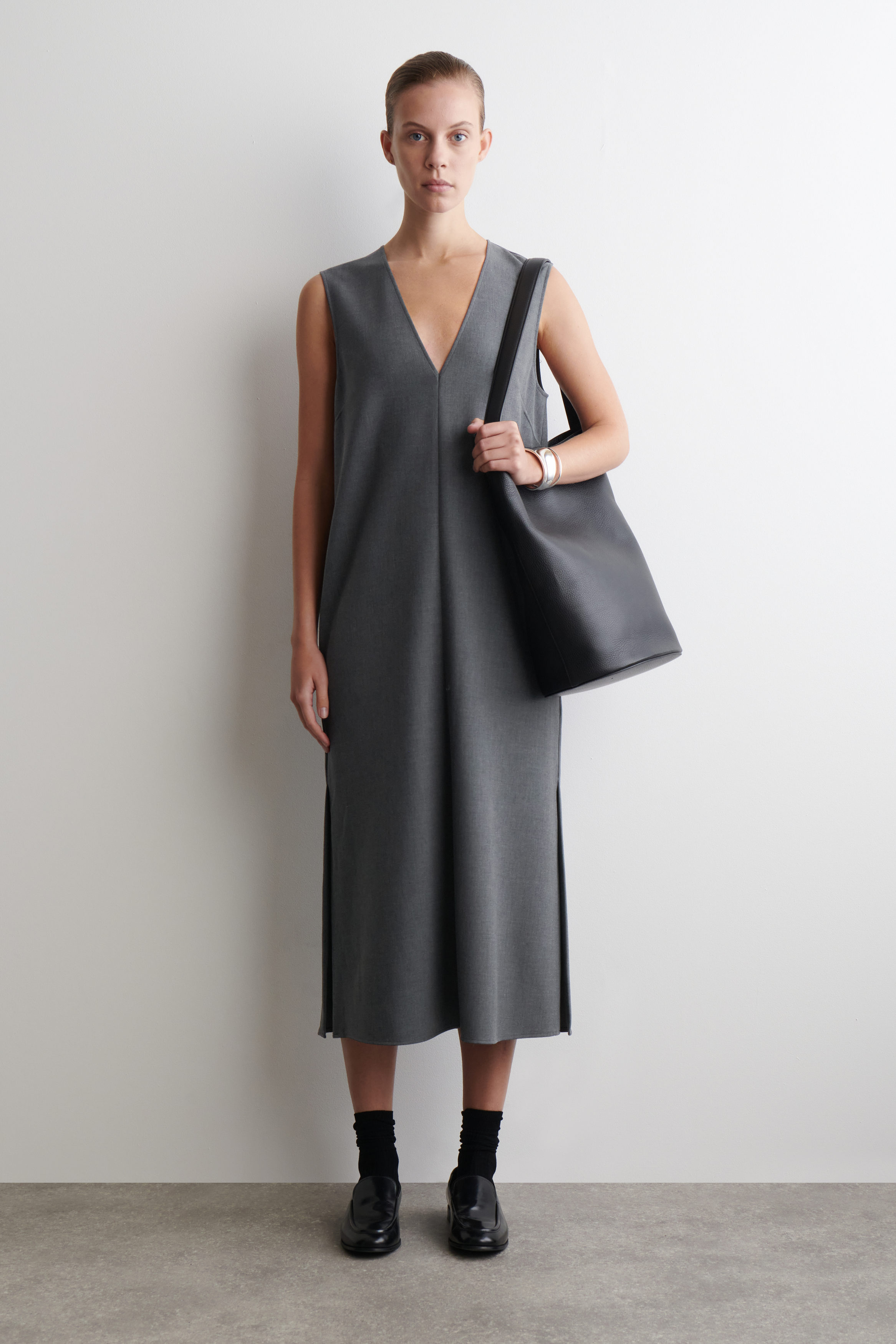 SLEEVELESS V-NECK MIDI DRESS - GRAY MÉLANGE | COS US