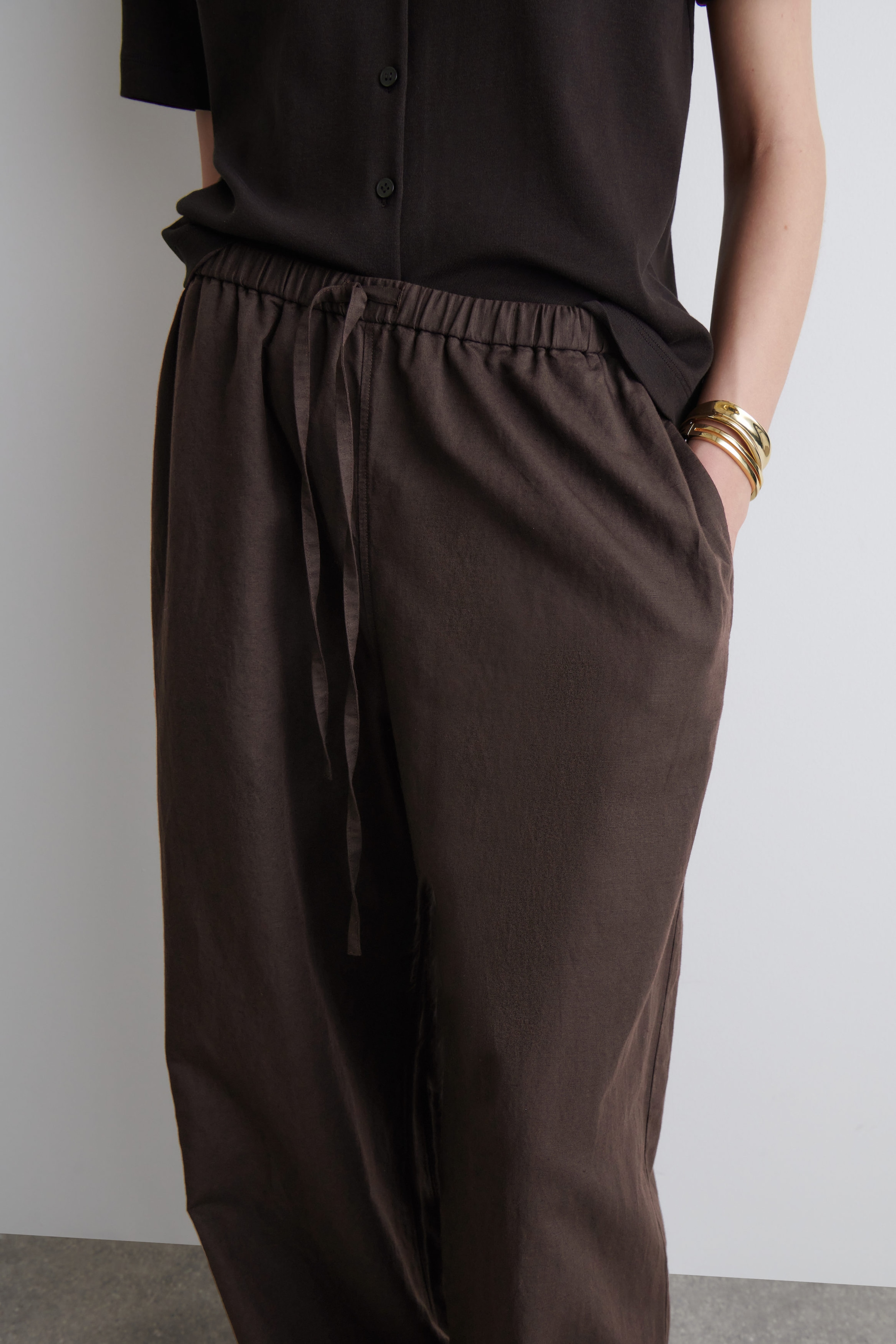 PANTALONI A GAMBA LARGA IN LINO CON COULISSE