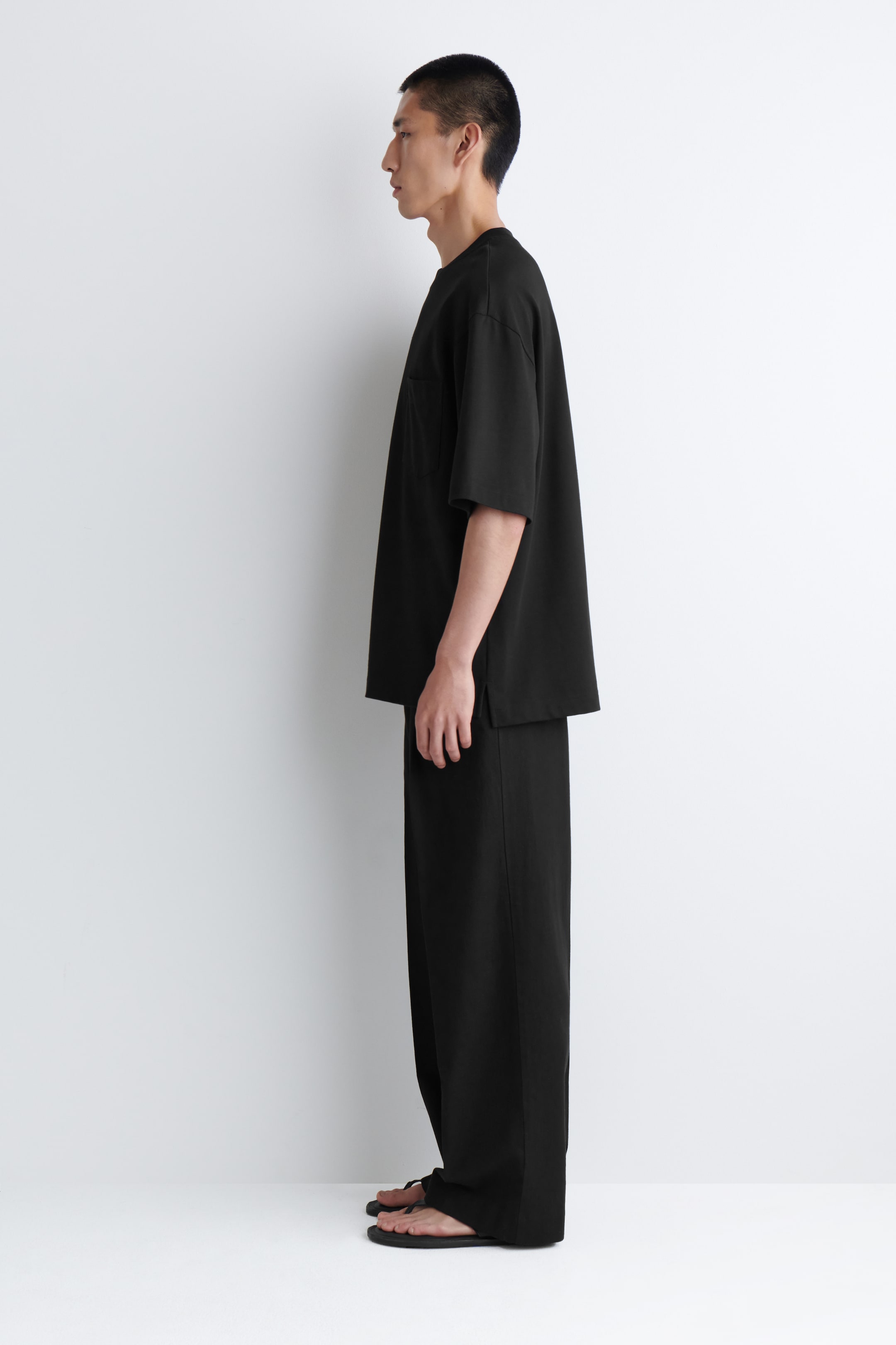 Grösseres Bild ansehen: GEWICHTIGES OVERSIZED-T-SHIRT AUS BAUMWOLLE - SCHWARZ - HERREN | H&M CH 6