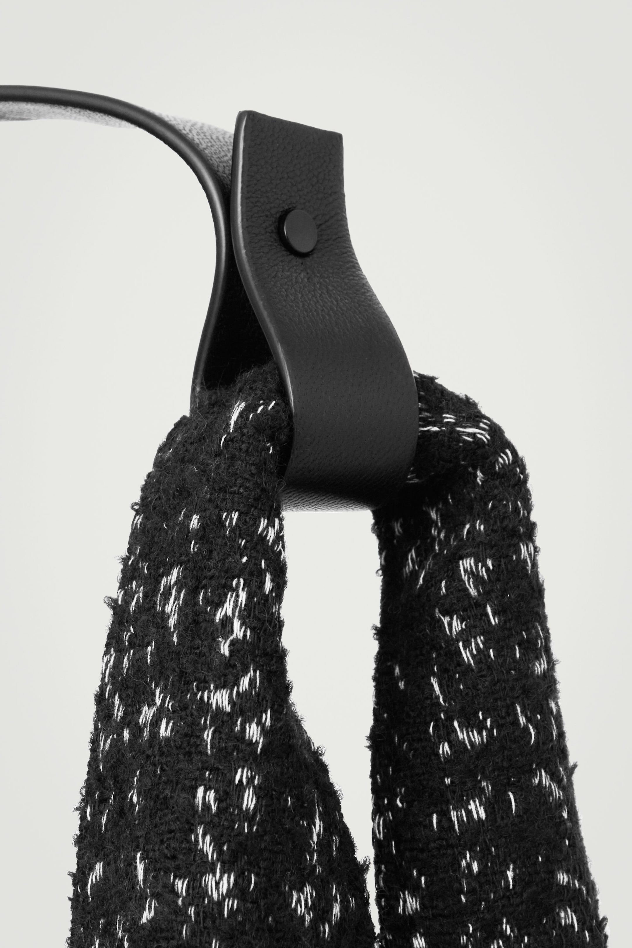 OVERSIZED JACQUARD TOTE BAG