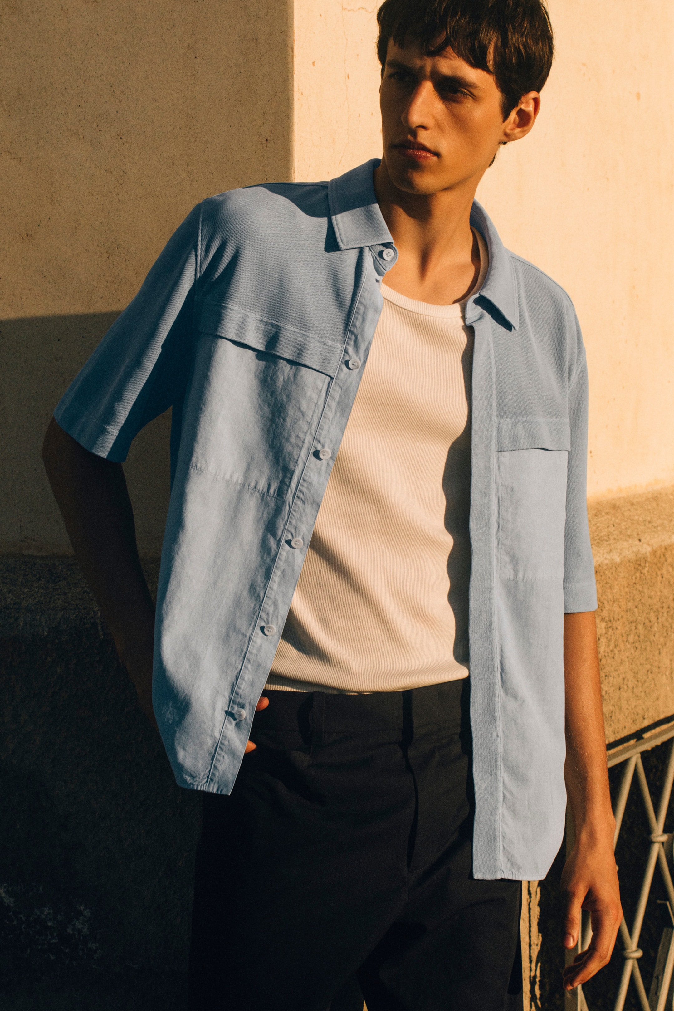 GARMENT-DYED PANELLED JERSEY SHIRT