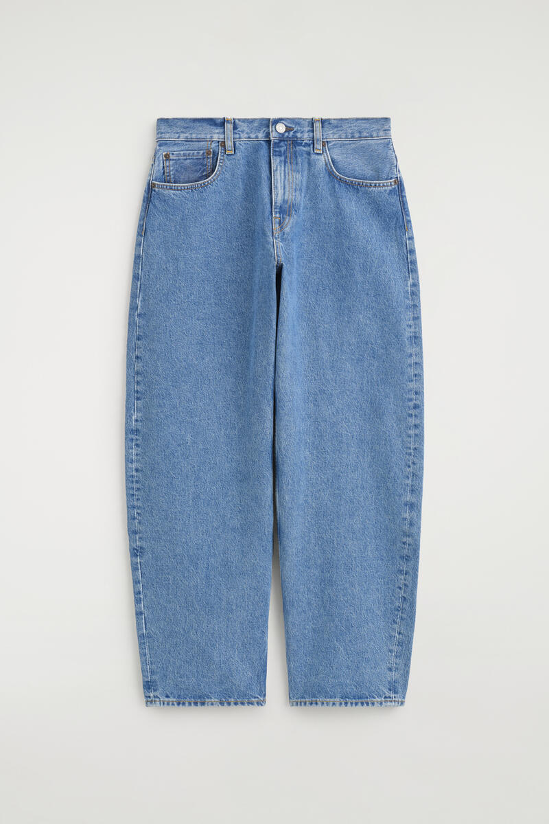 Inlet Curved-Leg Jeans