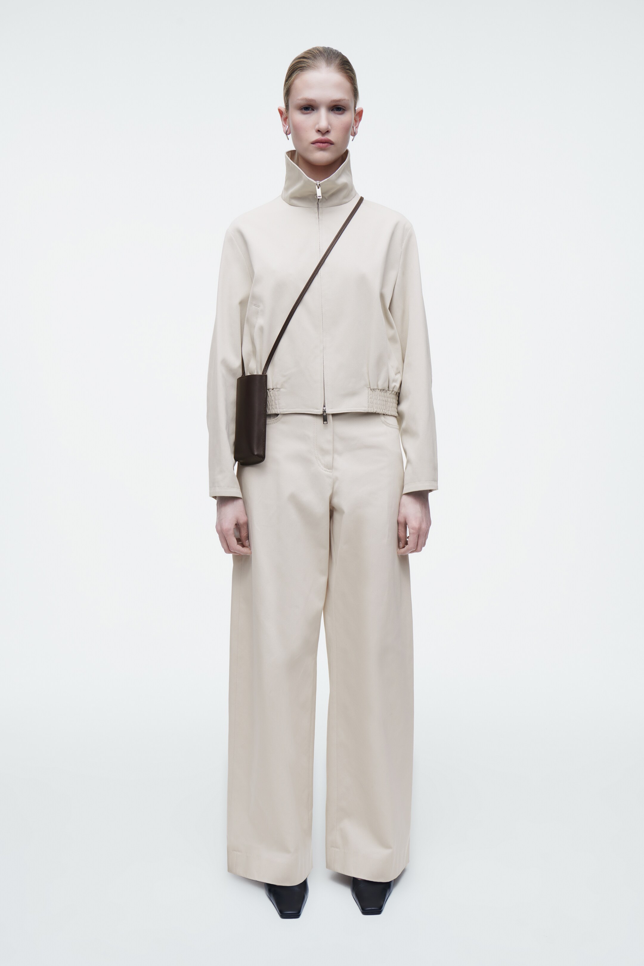 Ingrandisci l'immagine: CROSSBODY PHONE POUCH - LEATHER - CHESTNUT - DONNA | H&M CH 2