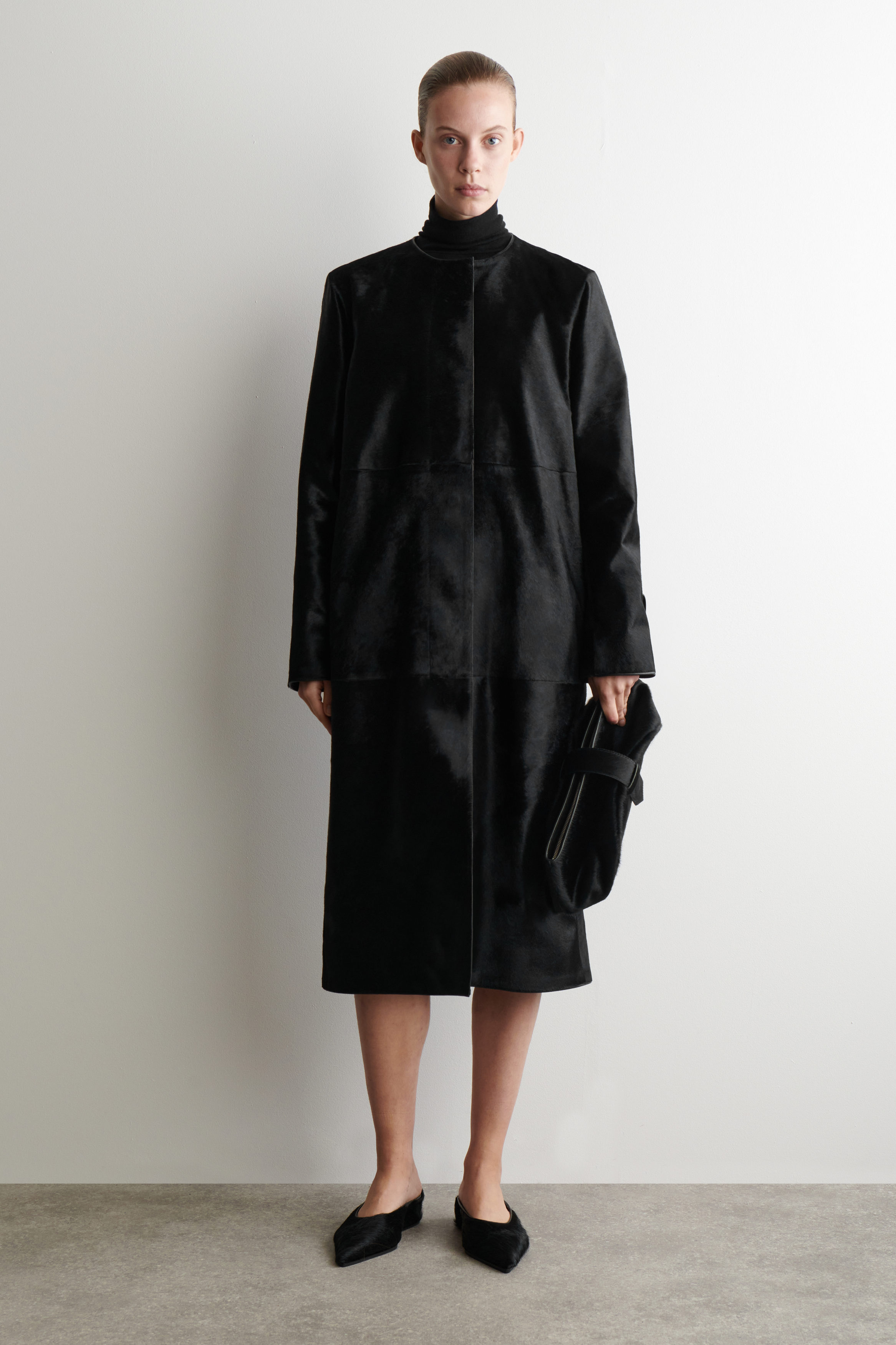 POINTED PONY HAIR MULES - CARBON | COS