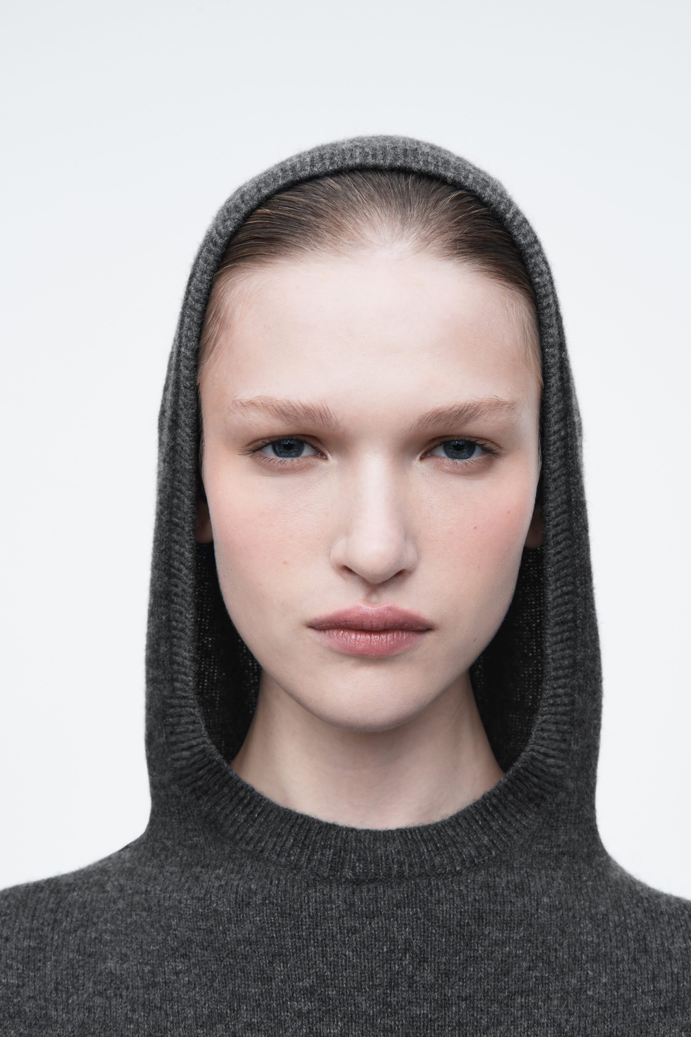 【Rest&Recreation】25SS/韓国人気 ★ HOOD MAXI DRESS ★ HOODED MERINO WOOL MAXI DRESS - DARK GRAY | COS