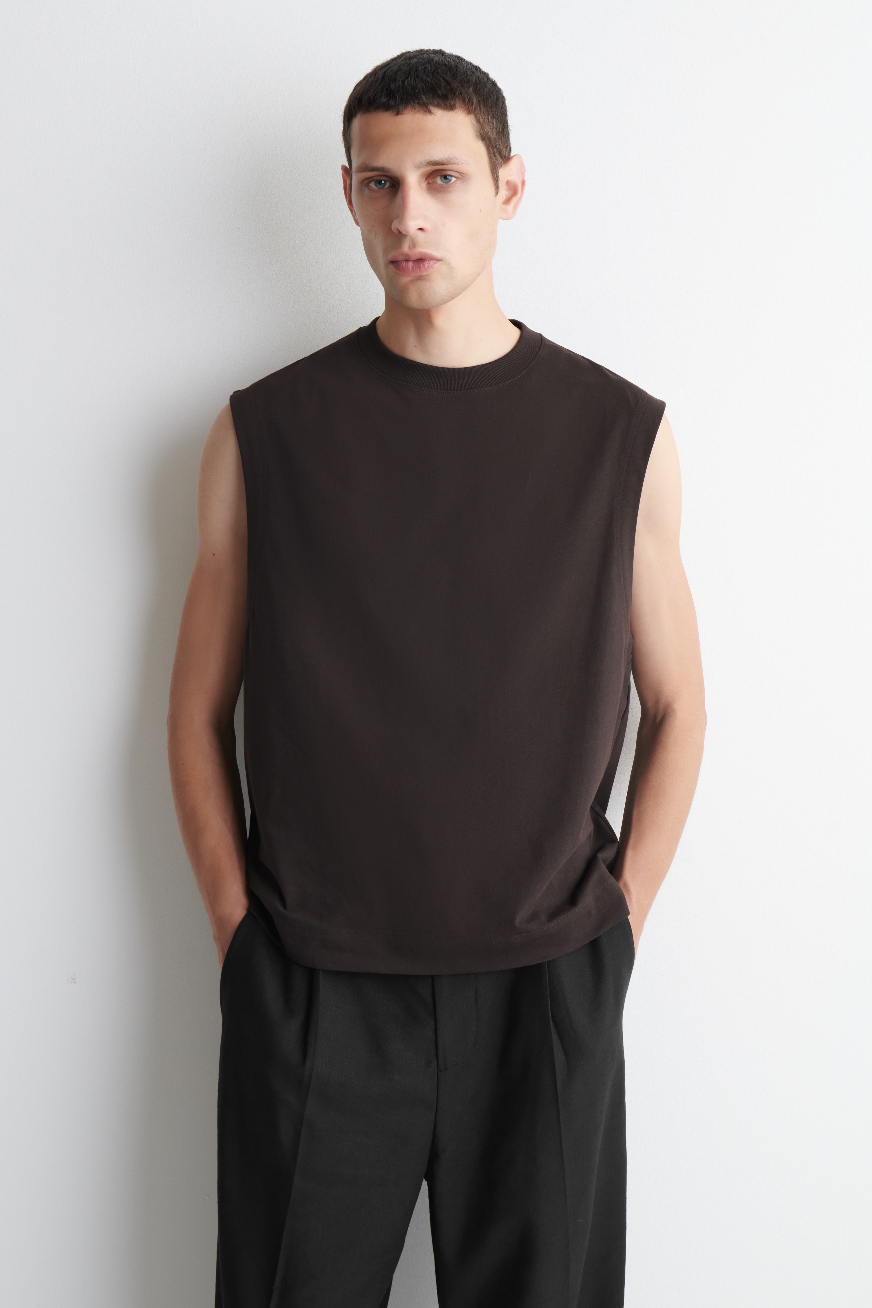 LOCKERES TANKTOP AUS BAUMWOLL-CRÊPE - DUNKELBRAUN/SCHWARZ/NAVYBLAU