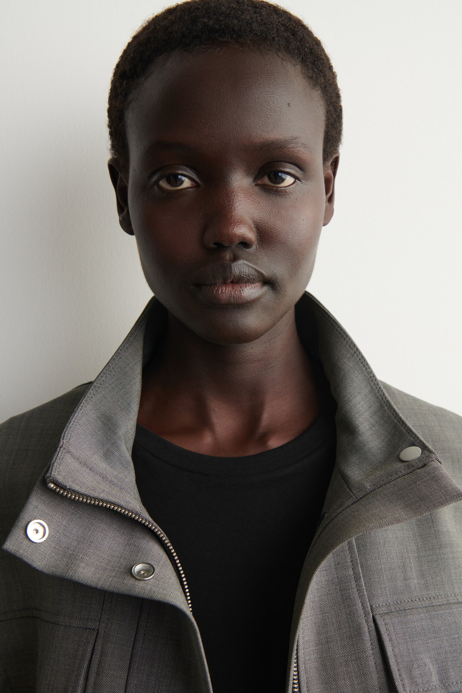 TRICOU DIN BUMBAC CU GULER ROTUND - NEGRU/ALB/MARO/BEJ MÉLANGE/BLEUMARIN/GALBEN UNTOS - 6