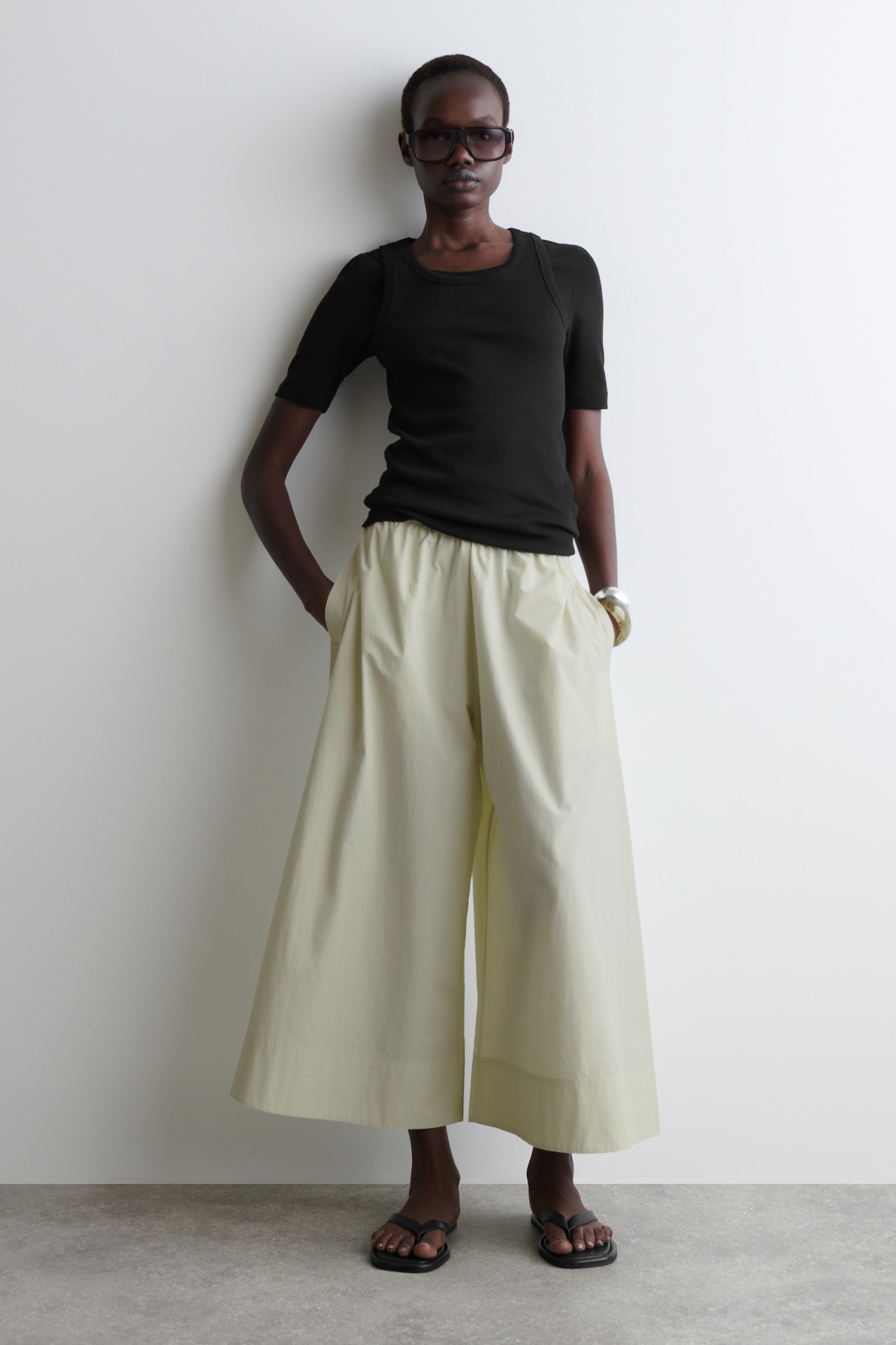 VOLUMINÖSE CULOTTES - HELLGRÜN/WEISS/NAVYBLAU
