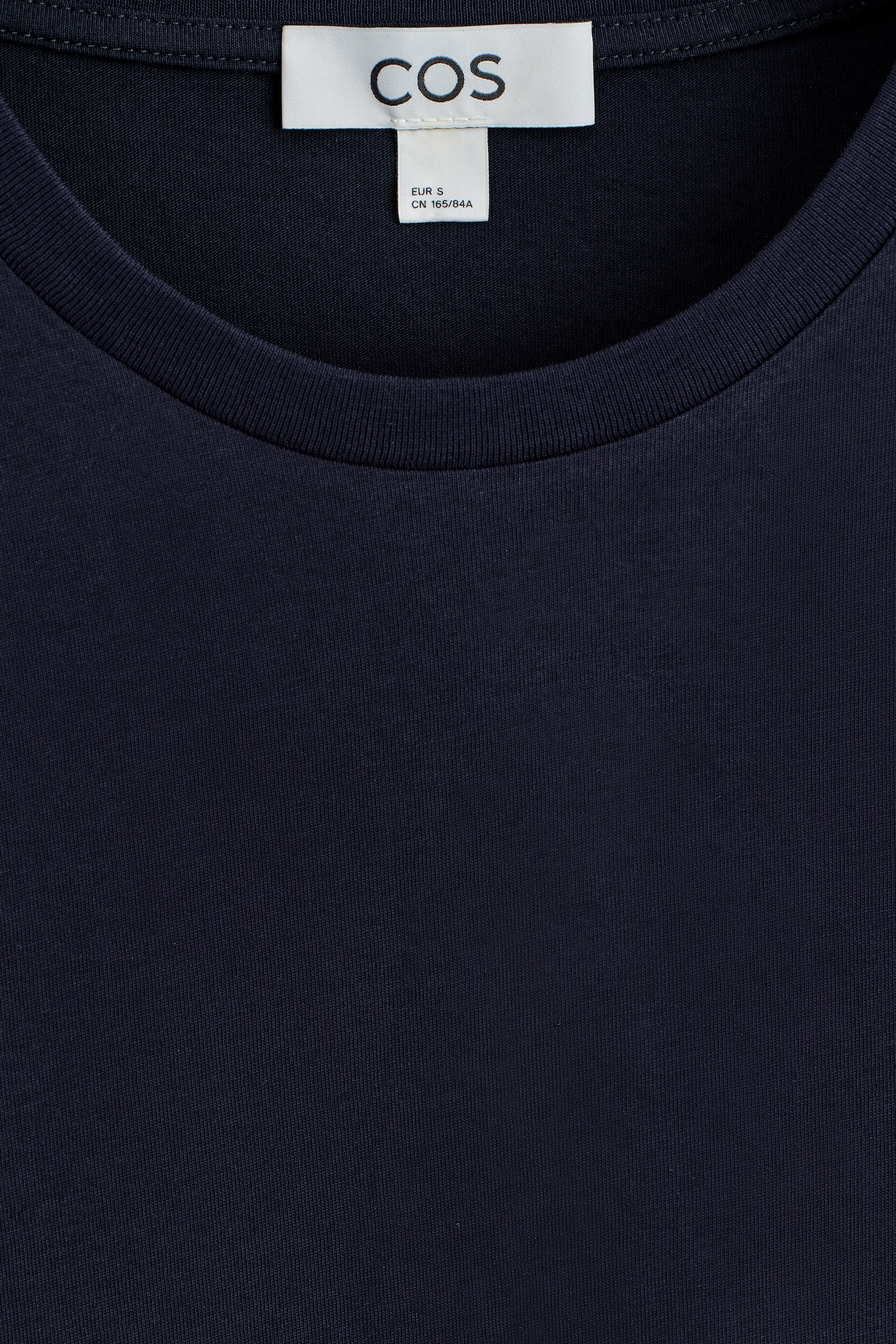 טישרט מכותנה עם צווארון עגול - כחול כהה/צהוב חמאה/בז' מעורב - 6