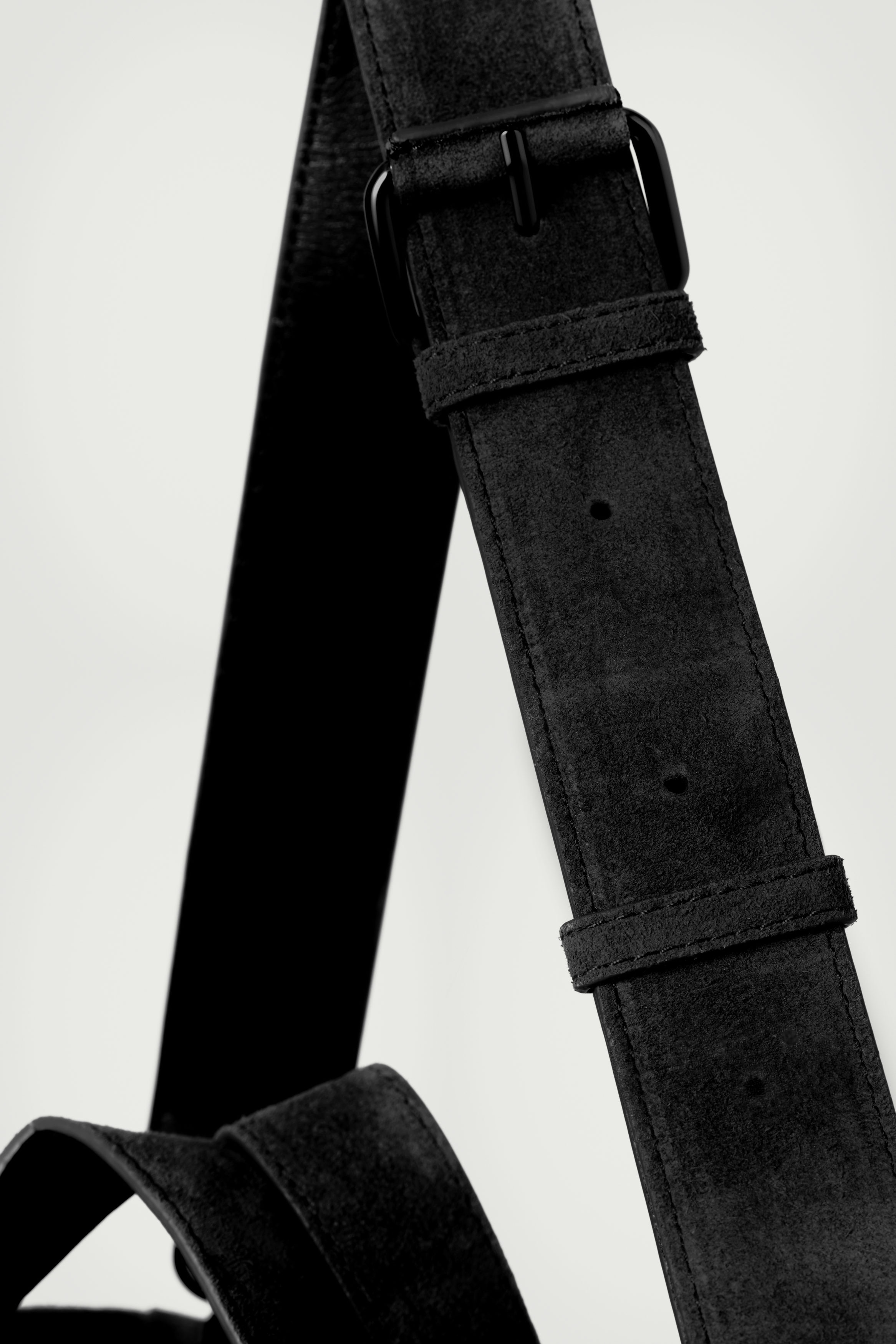 CONVERTIBLE TOTE BAG - SUEDE - BLACK | COS US