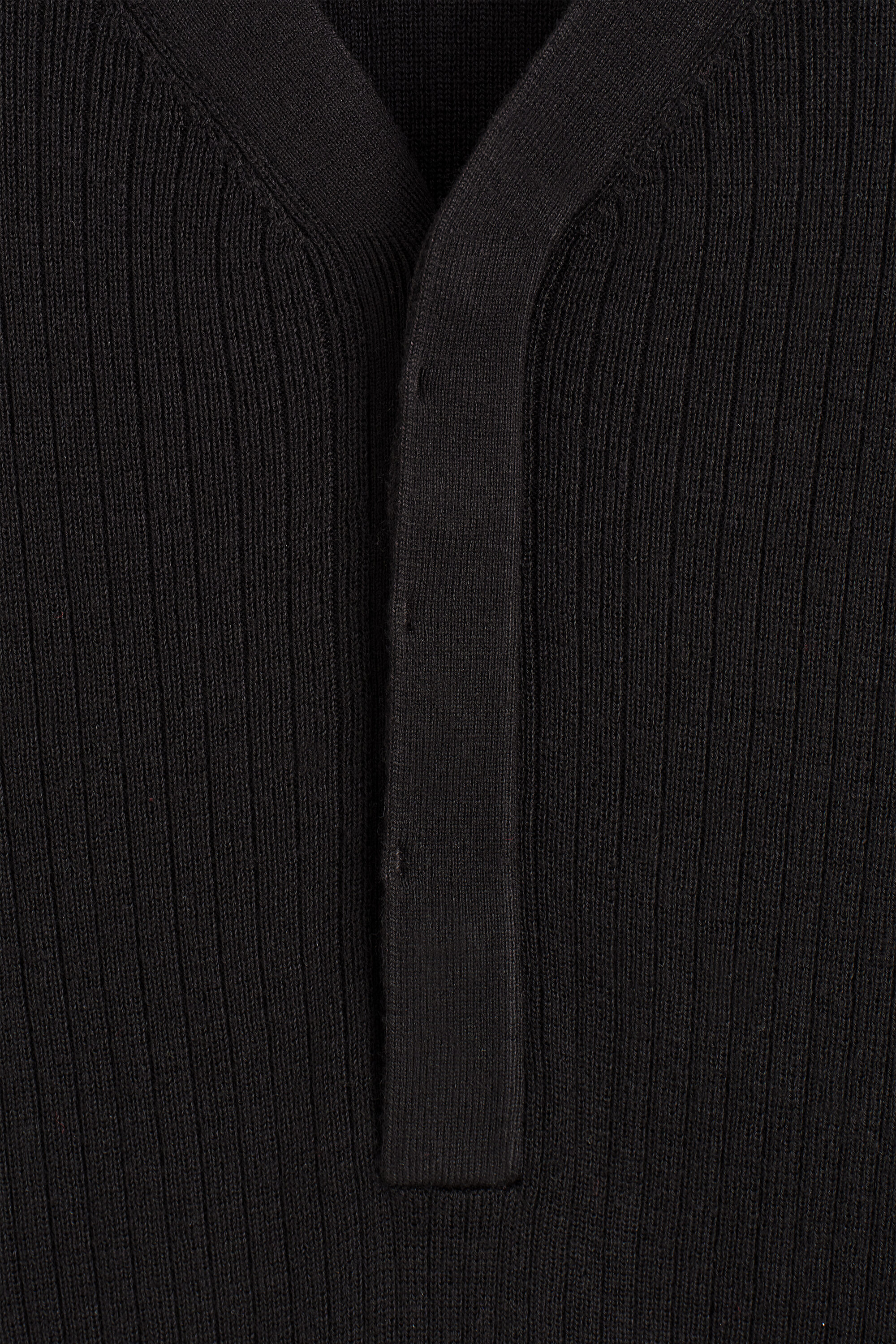 RIBBED-KNIT HENLEY TOP - BLACK | COS US
