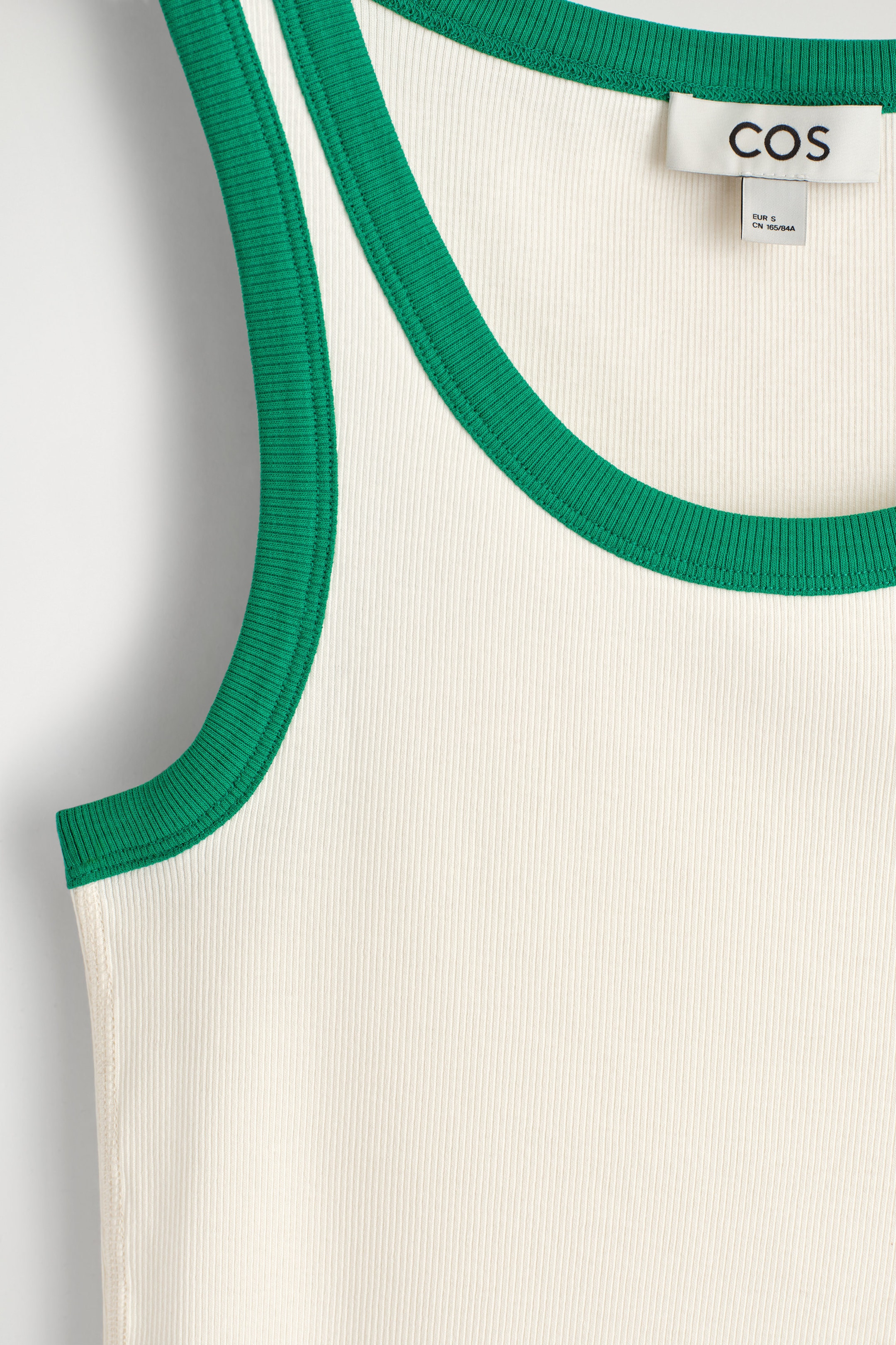 StillMedia/DescriptiveDetail