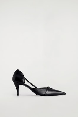 STRAP-DETAIL LEATHER PUMPS — BLACK 2