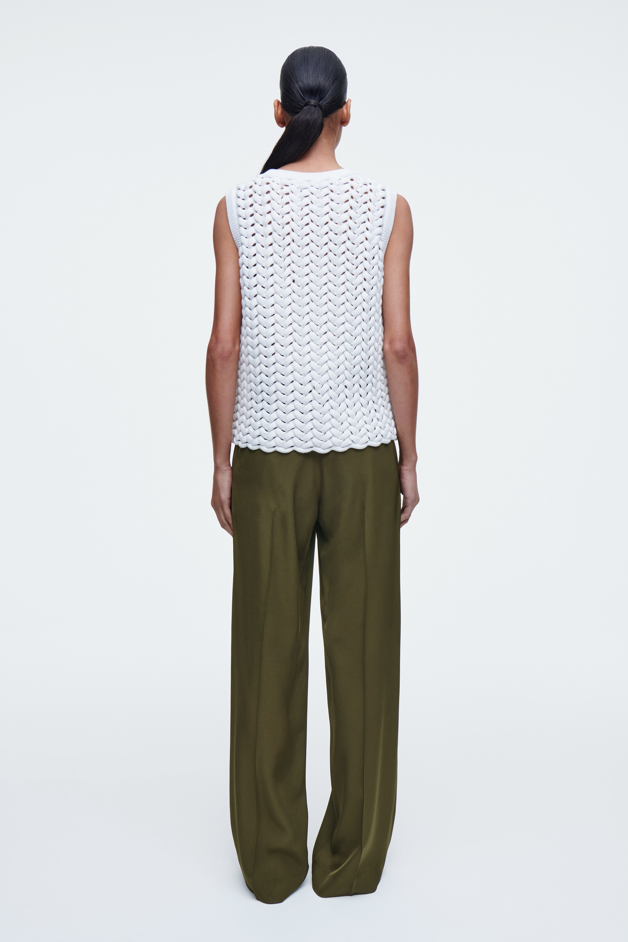 Grösseres Bild ansehen: STRICKPULLUNDER MIT LOCHSTRICKMUSTER - WEISS - DAMEN | H&M CH 3