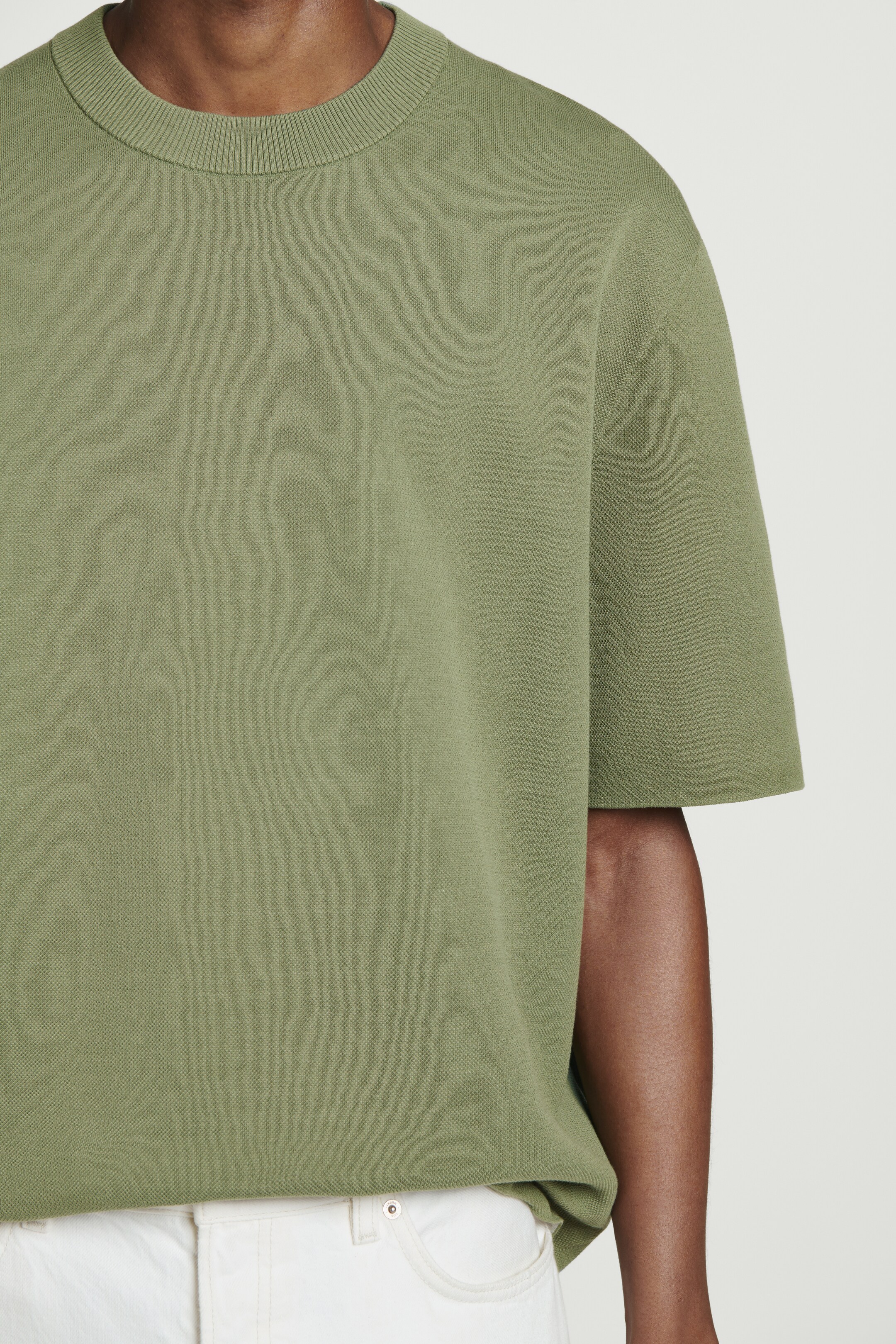 Ingrandisci l'immagine: RELAXED DOUBLE-FACED KNIT T-SHIRT - GREEN - UOMO | H&M CH 2