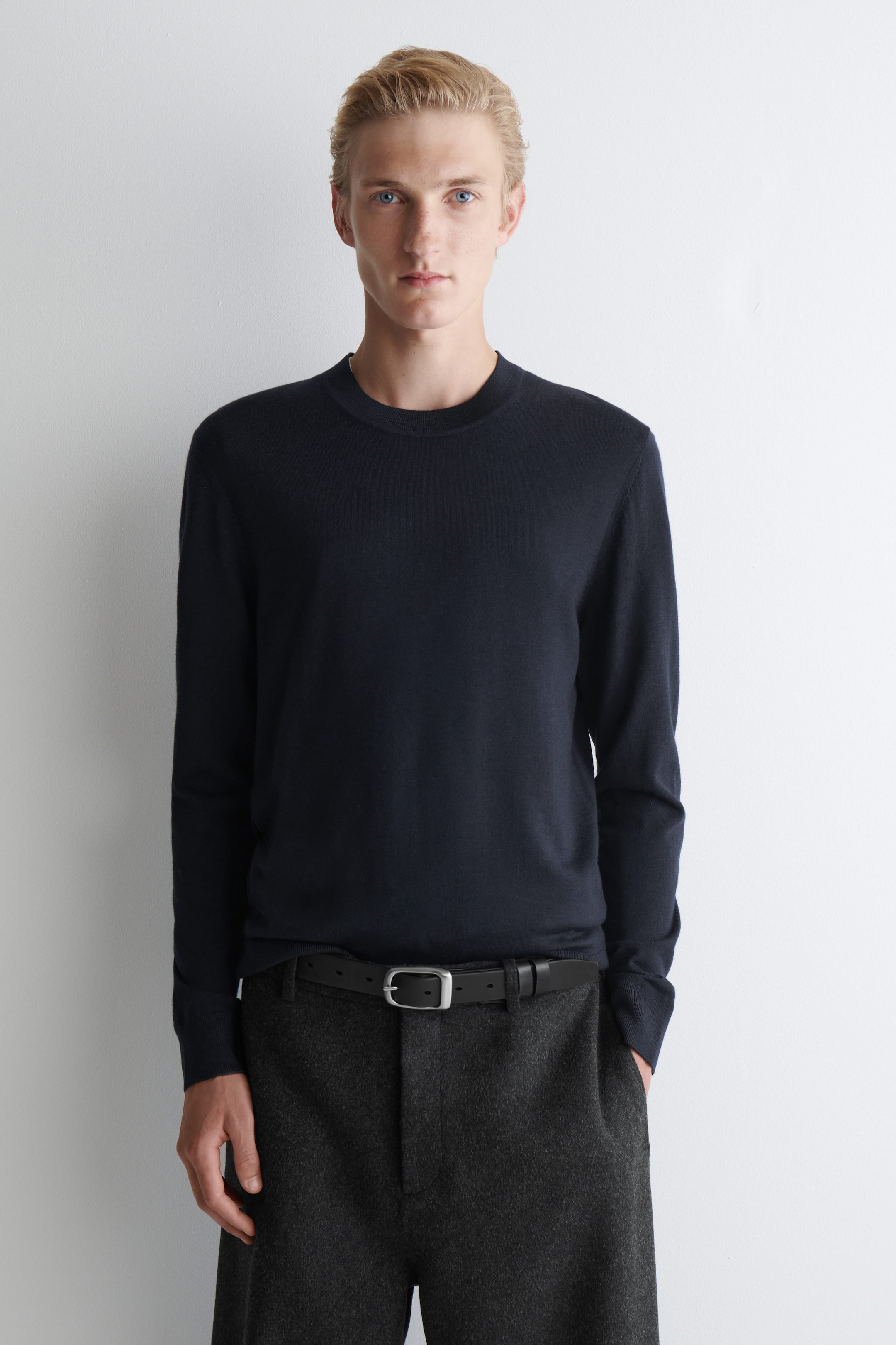SLIM MERINO WOOL CREW-NECK SWEATER