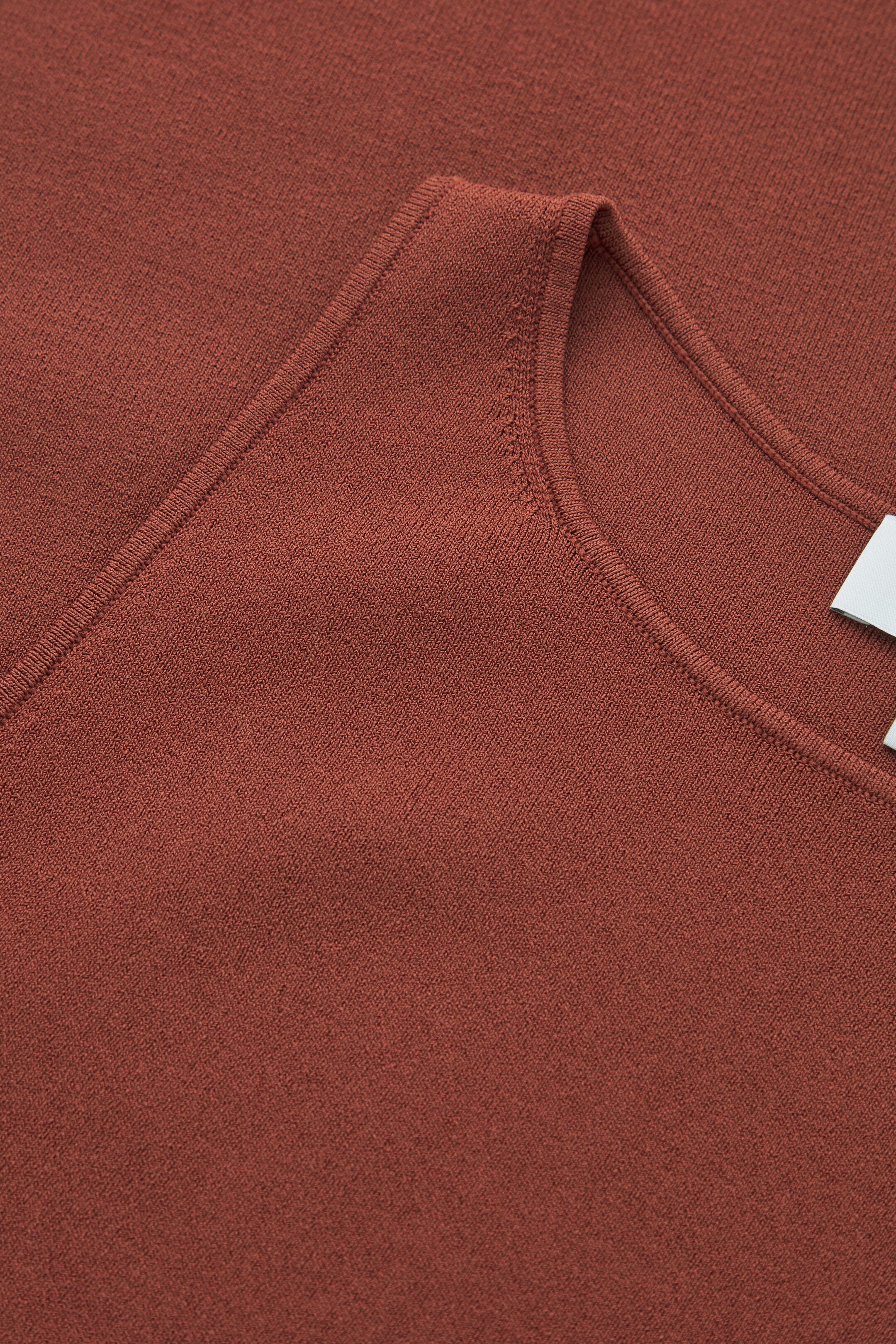 StillMedia/DescriptiveDetail