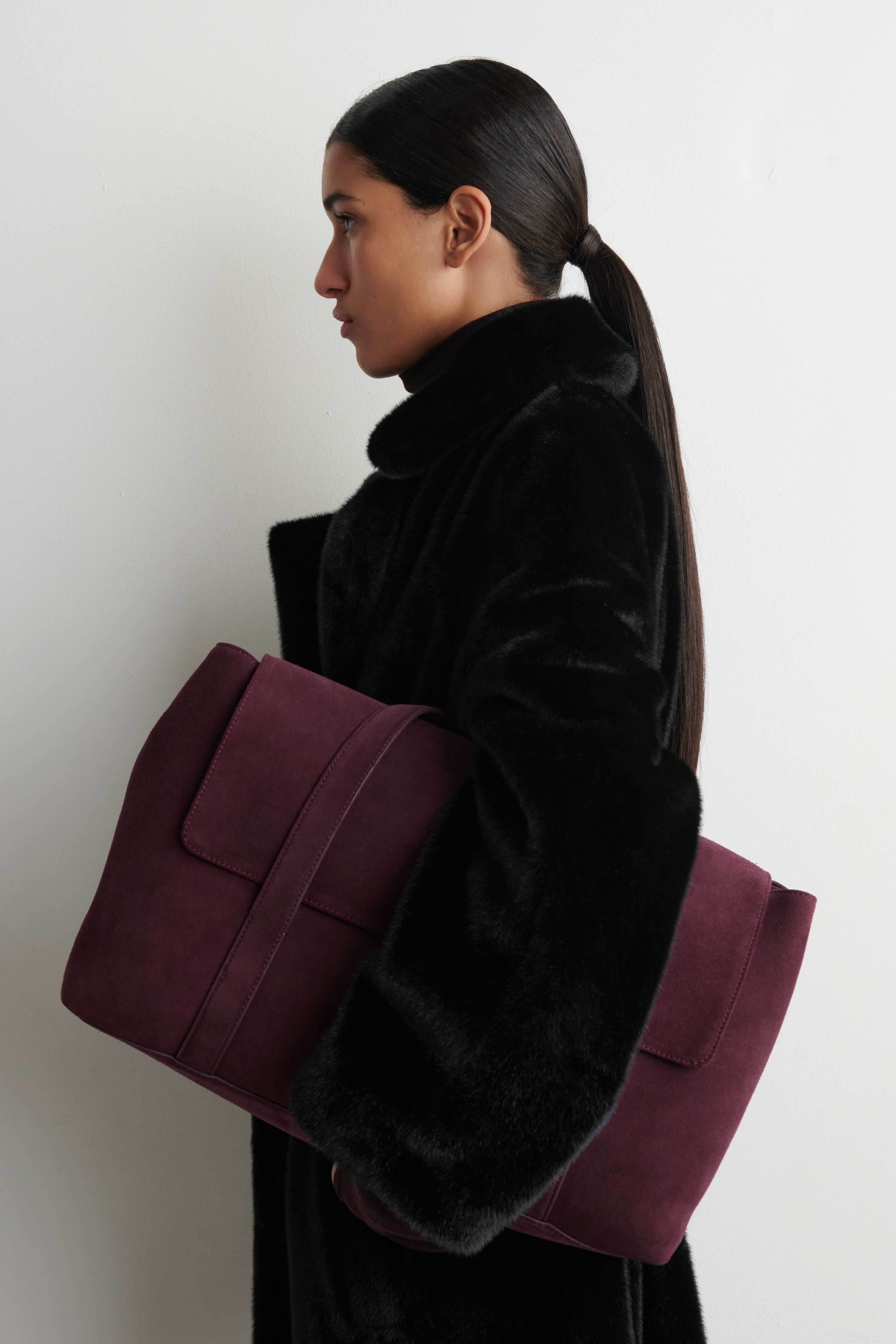 EASEL TOTE BAG - VELOURSLEDER - BORDEAUX