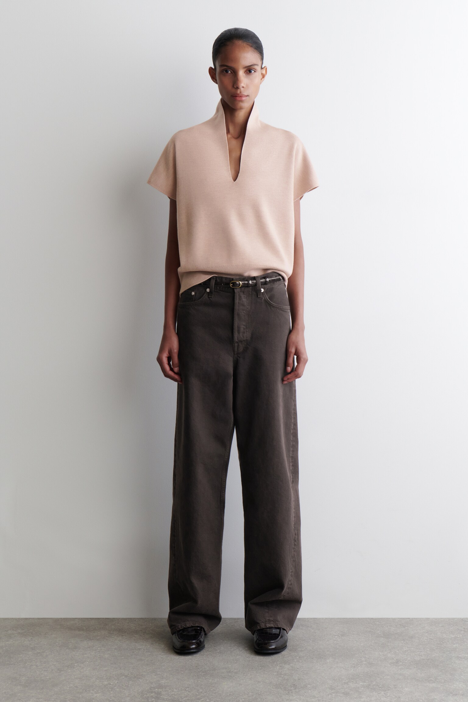 DÉBARDEUR À COL EN V EN LAINE MÉRINOS - BEIGE CHINÉ/NOIR - 4
