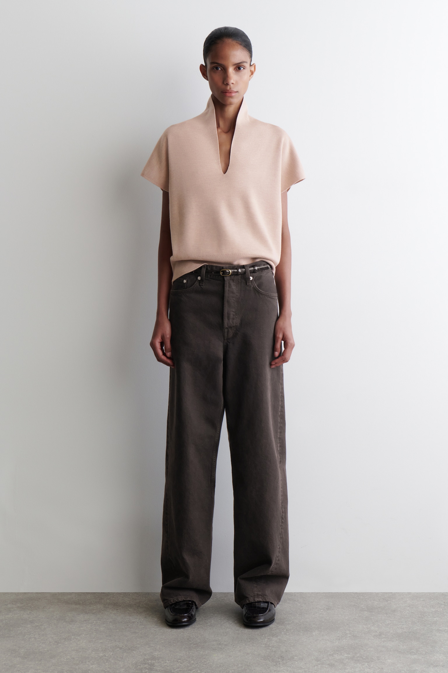 MERINO WOOL V-NECK VEST - BEIGE MÉLANGE/BLACK - 7