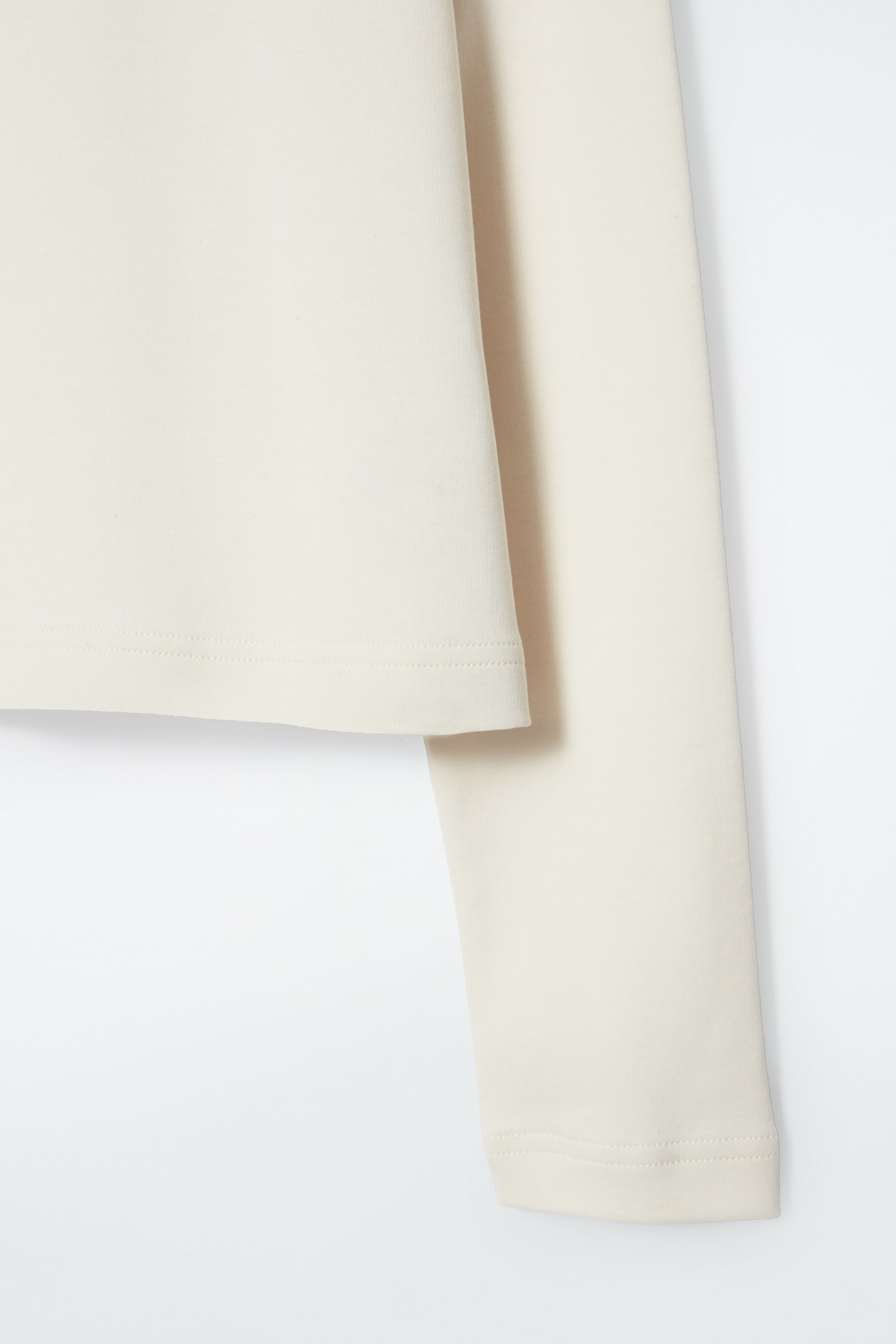 Agrandir l'image: T-SHIRT À MANCHES LONGUES REGULAR ÉLÉGANT - BEIGE / NON TEINT - FEMME | H&M CH 6