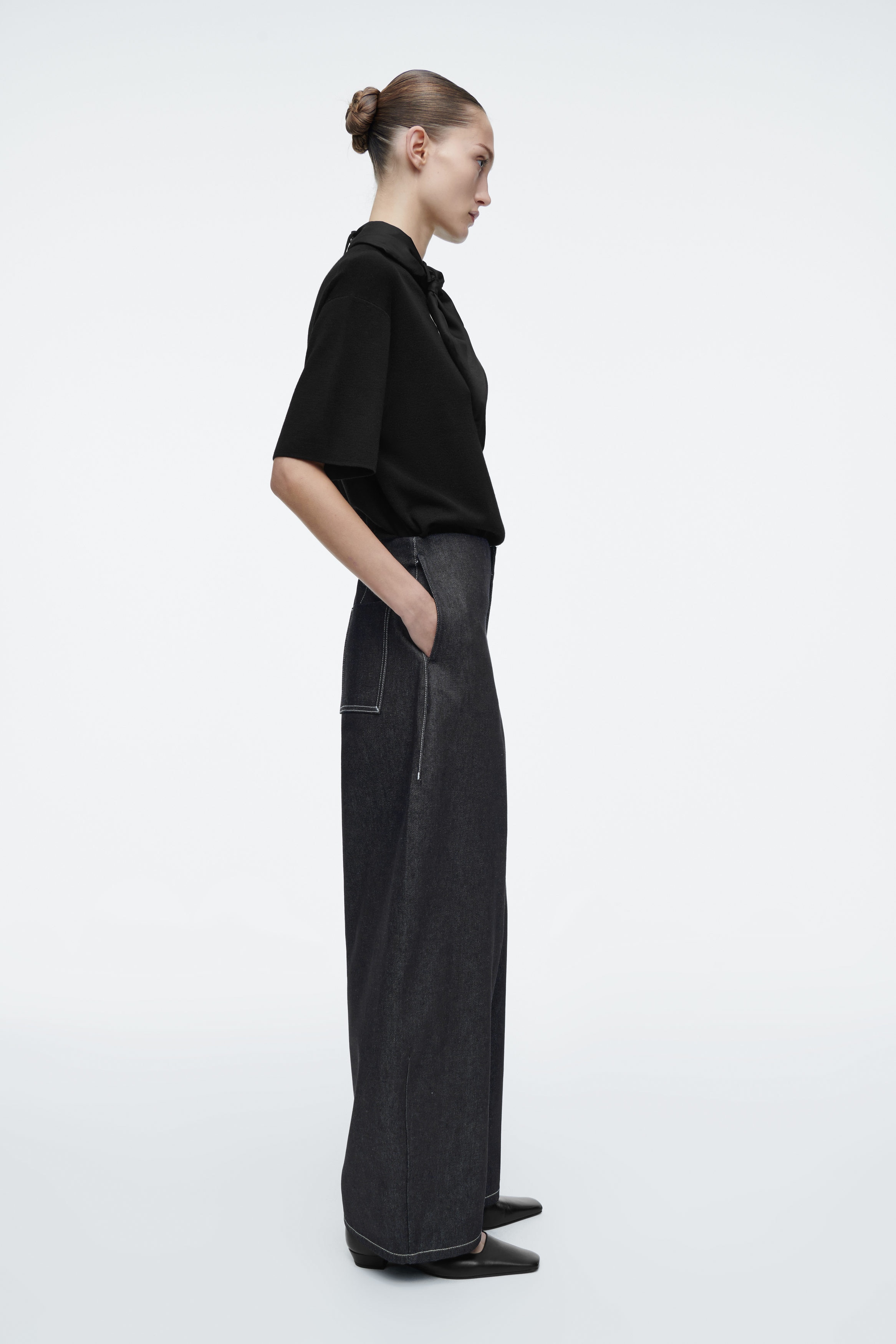 デニム・ジーパン INDIGO BARREL LEG JEANS Carla Rockmore Collection Regular Barrel Leg Jean - Indigo