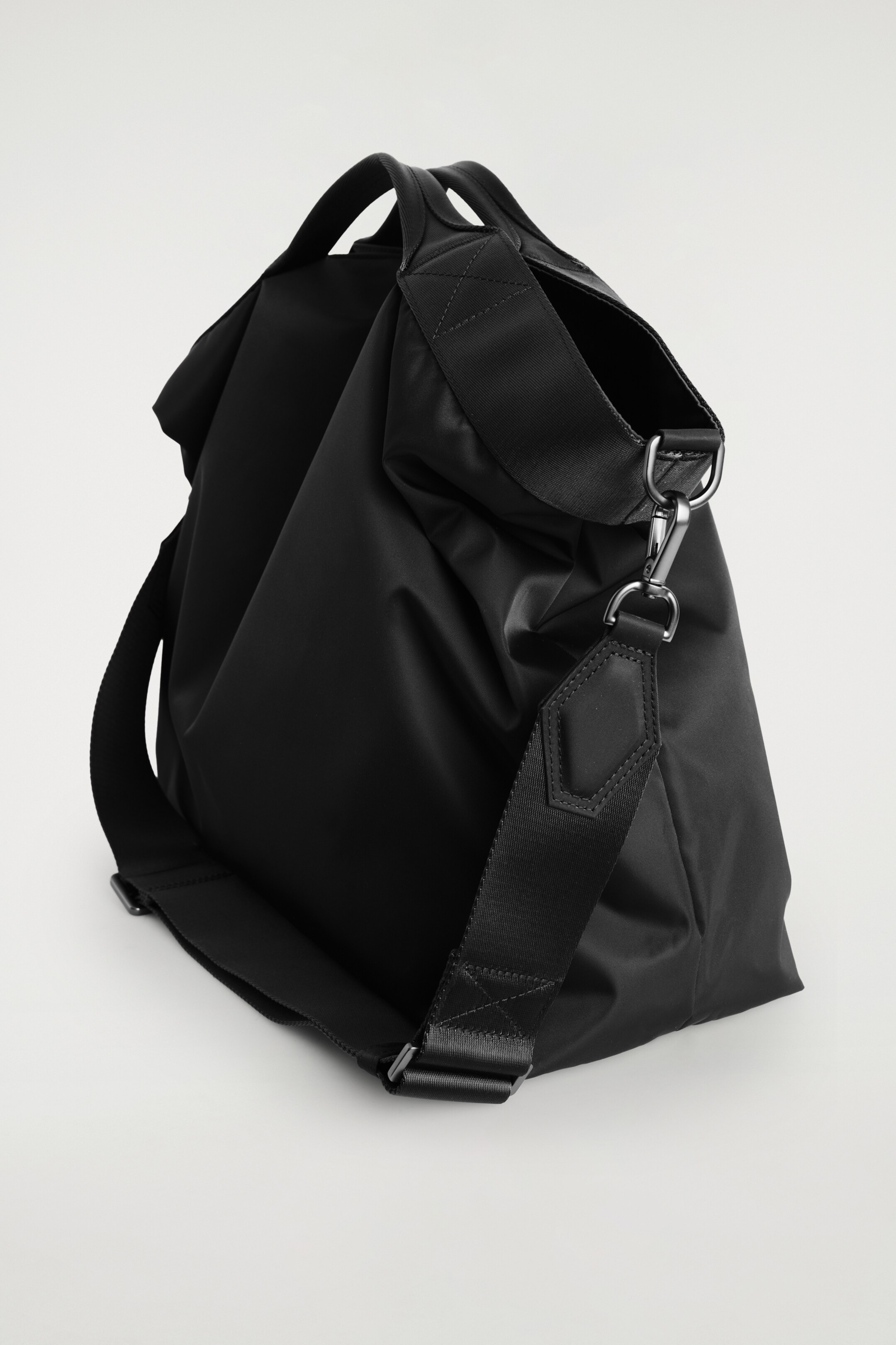 Agrandir l'image: SACOCHE PURSUIT - NYLON - NOIR - HOMME | H&M BE 5