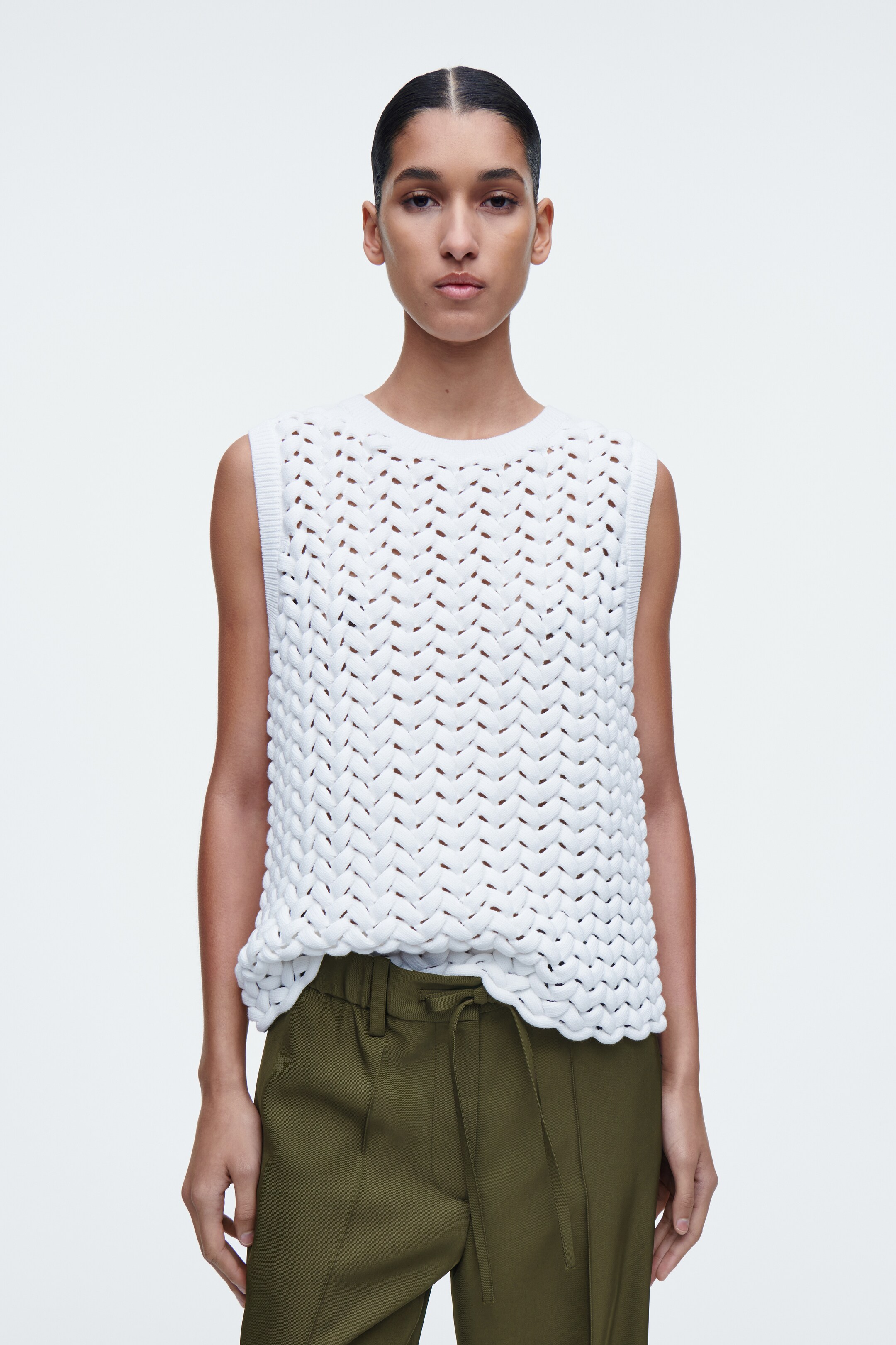 Grösseres Bild ansehen: STRICKPULLUNDER MIT LOCHSTRICKMUSTER - WEISS - DAMEN | H&M CH 1