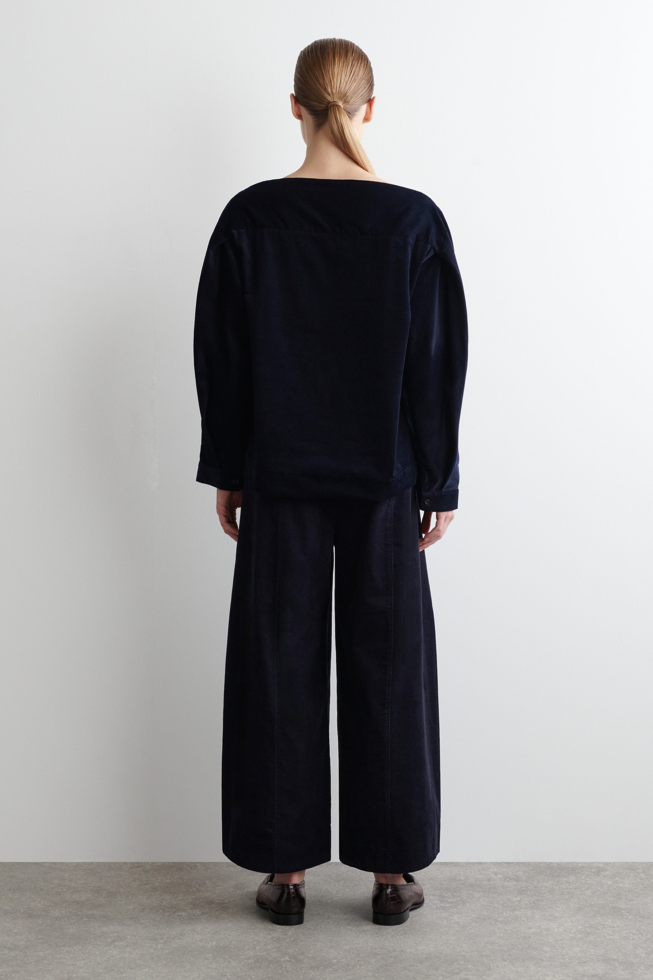 CORDUROY BARREL-LEG TROUSERS