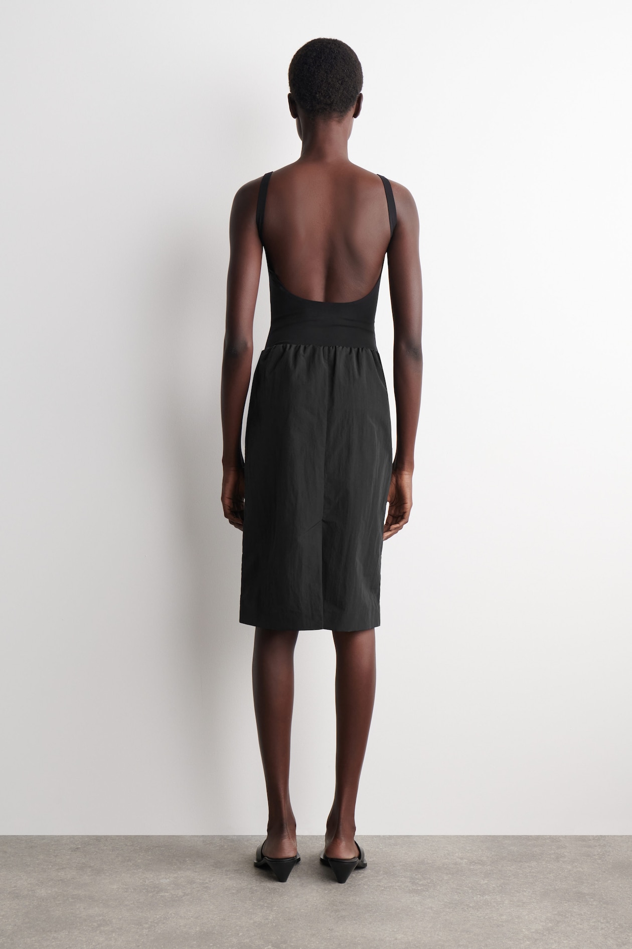 GATHERED PENCIL SKIRT — BLACK