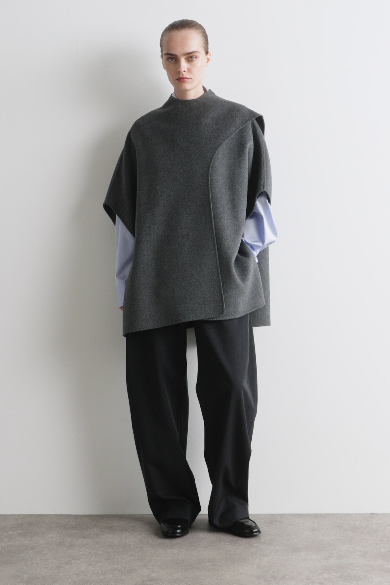 DOUBLE-FACED MERINO WOOL SCARF CAPE