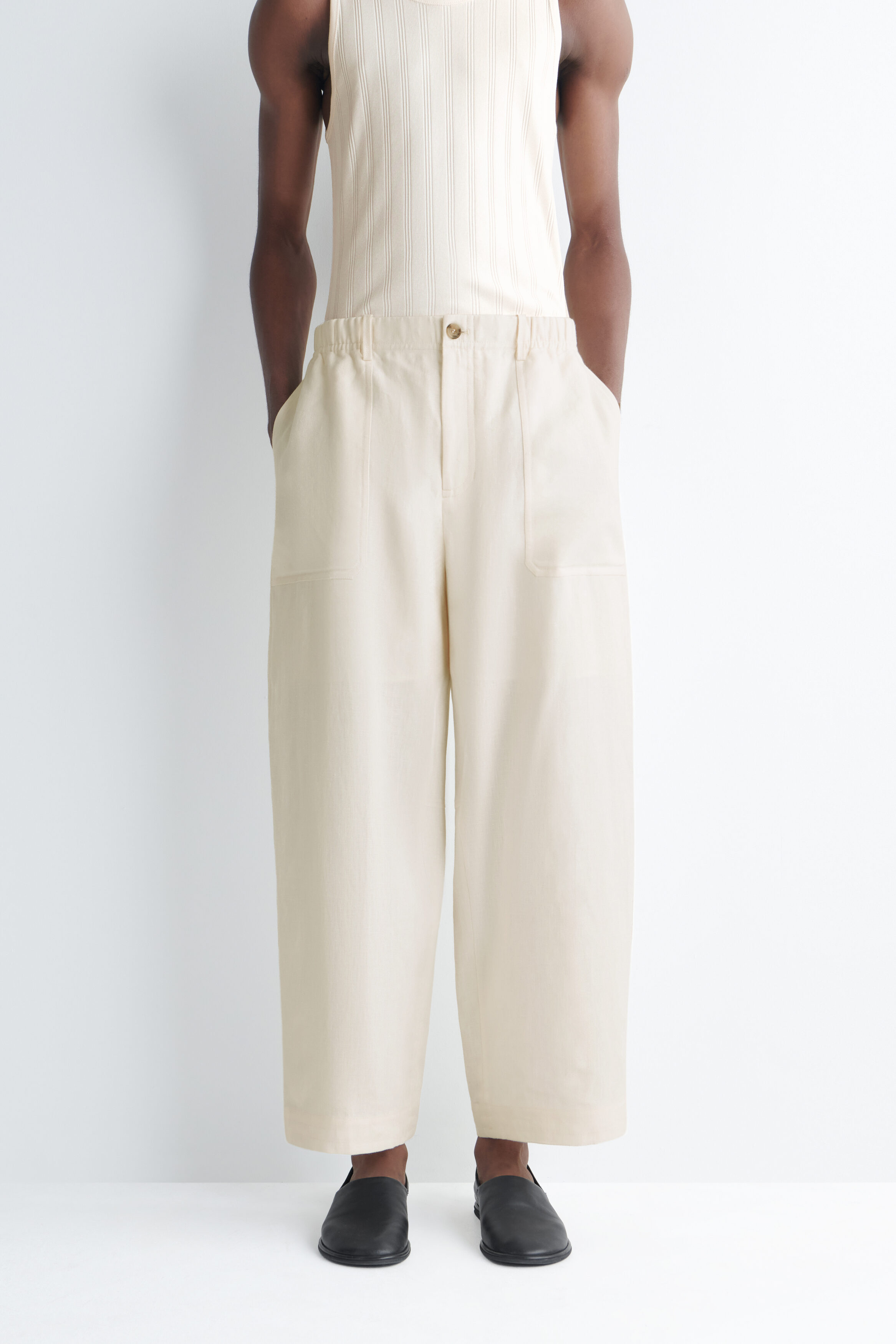 LINEN RELAXED-FIT BARREL-LEG PANTS - thumbnail 4