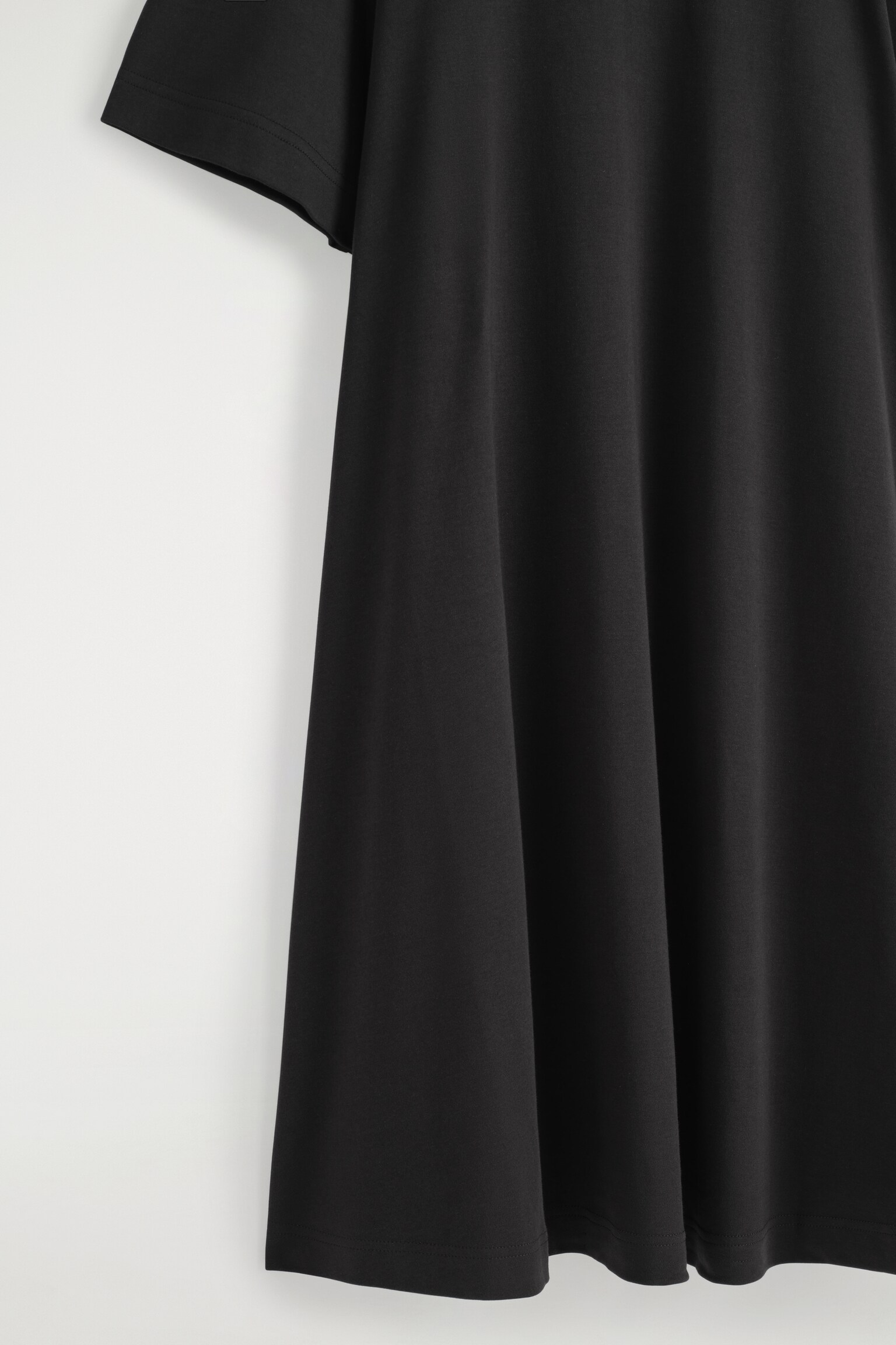 VESTIDO-CAMISETA CORTO ACAMPANADO - NEGRO/BLANCO/ROJO - 7