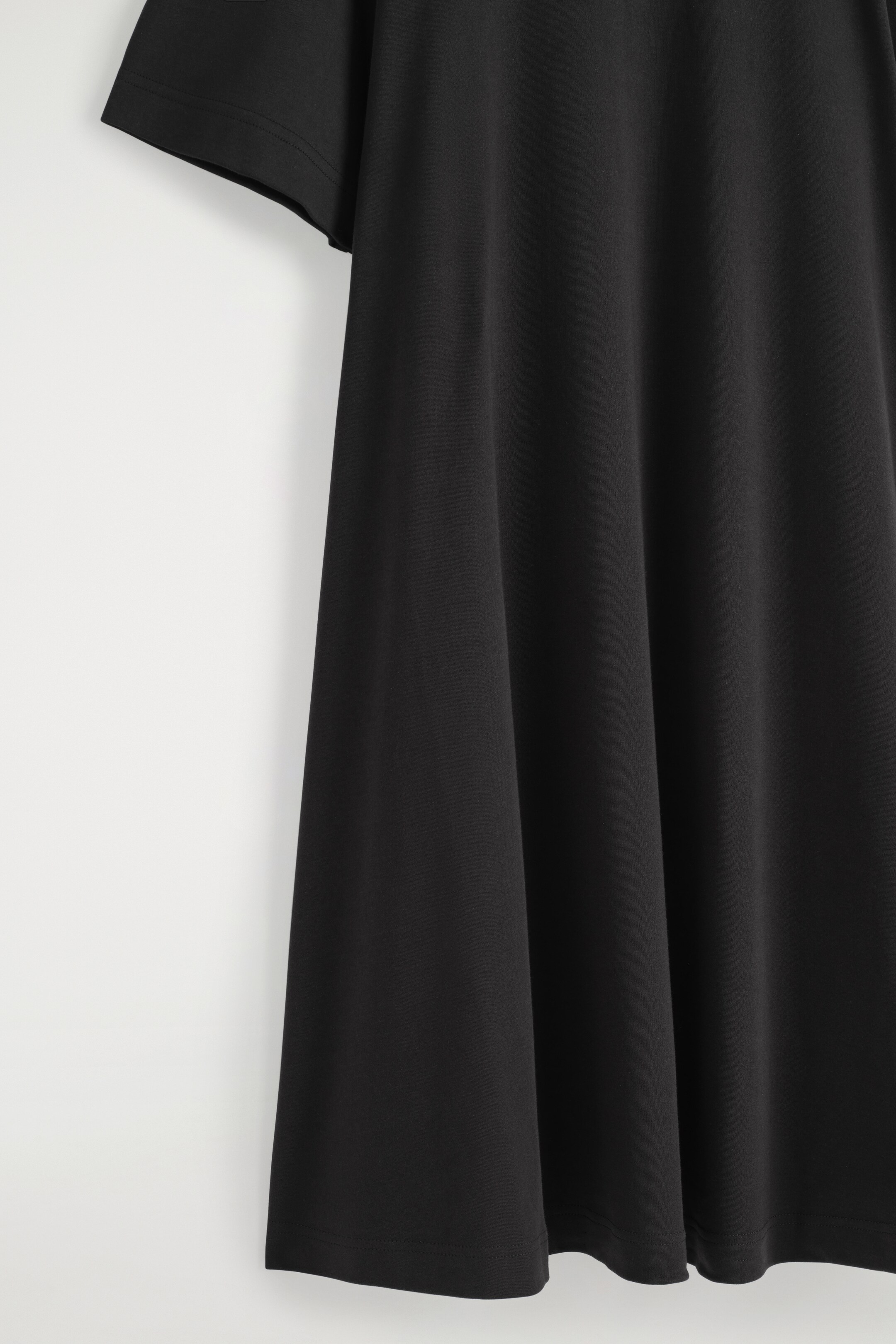 Zobrazit větší obrázek: A-LINE MINI ŠATY TRIKO - ČERNÁ - ŽENY | H&M CZ 7