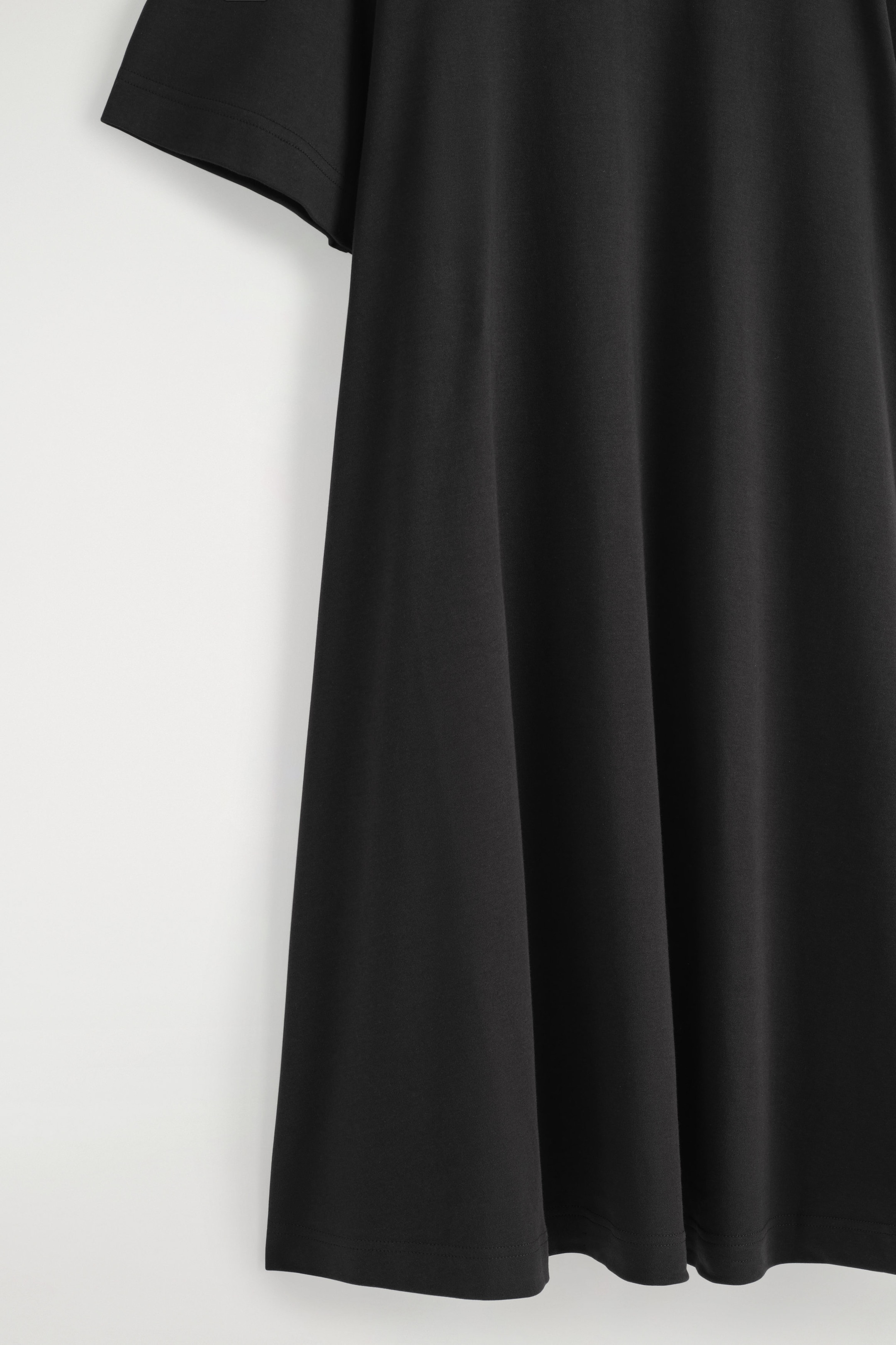 StillMedia/DescriptiveDetail