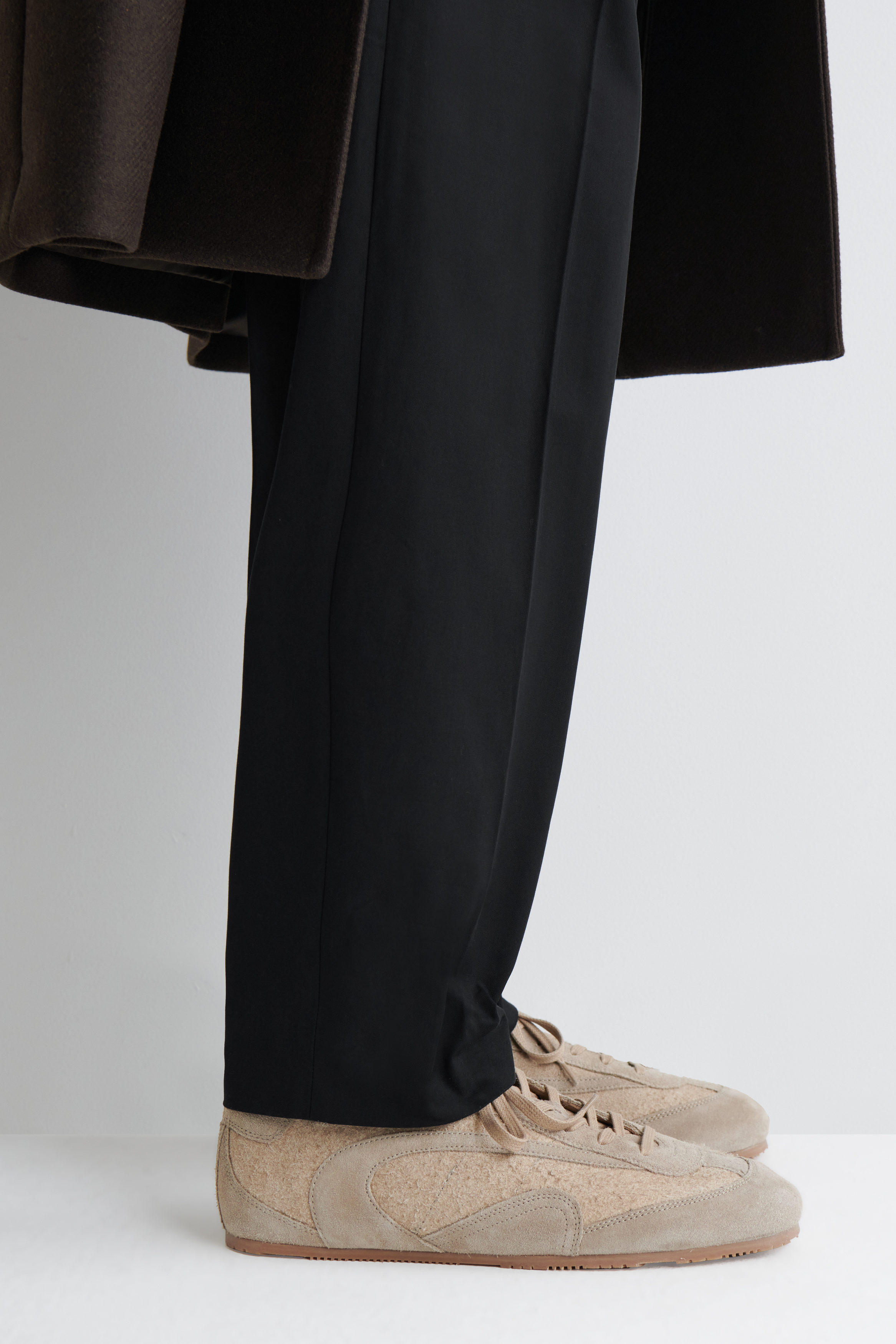 MINIMAL SUEDE SNEAKERS - CAPPUCCINO | COS US