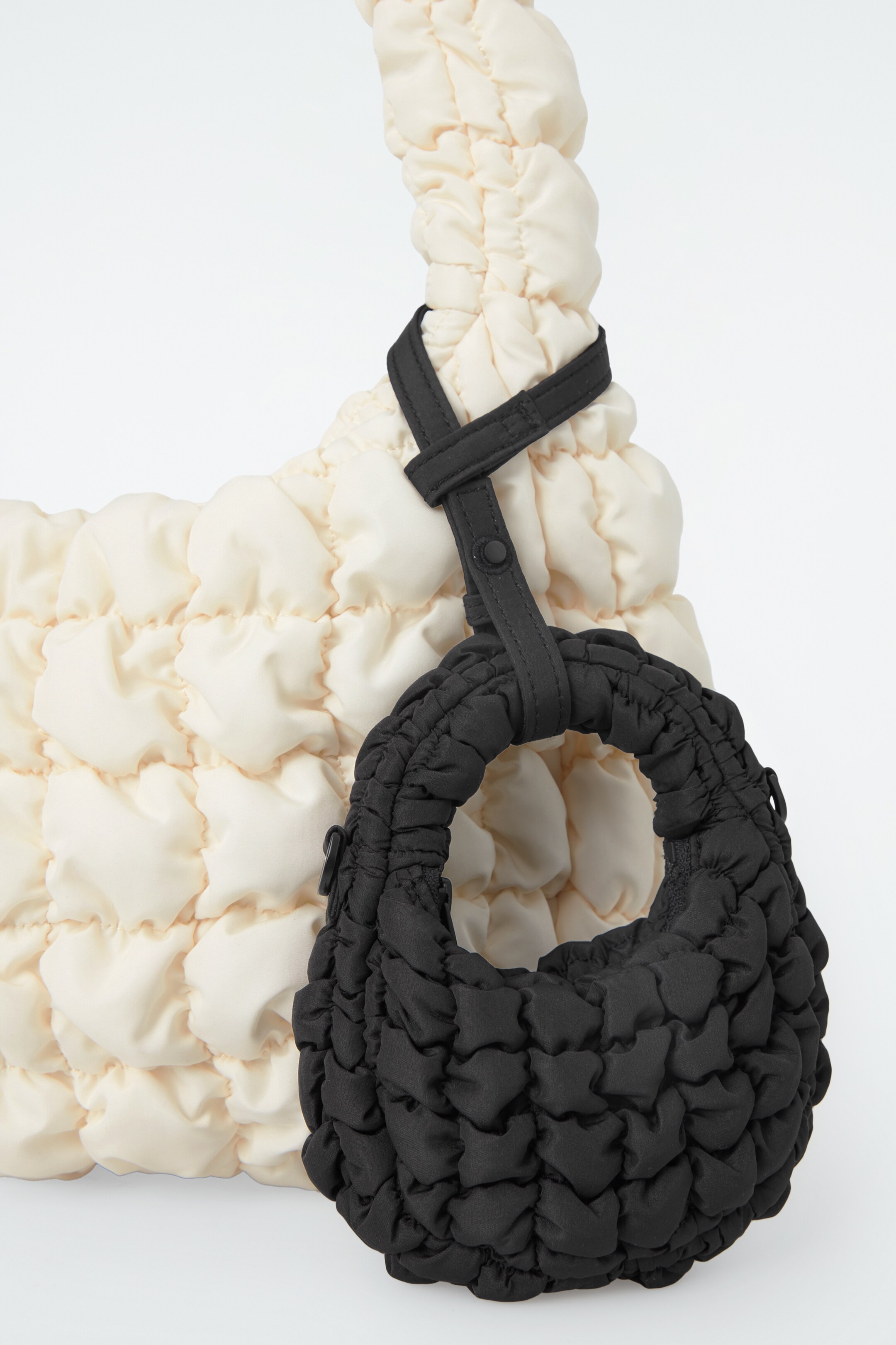 Ingrandisci l'immagine: QUILTED NANO CROSSBODY BAG - BLACK - DONNA | H&M CH 3