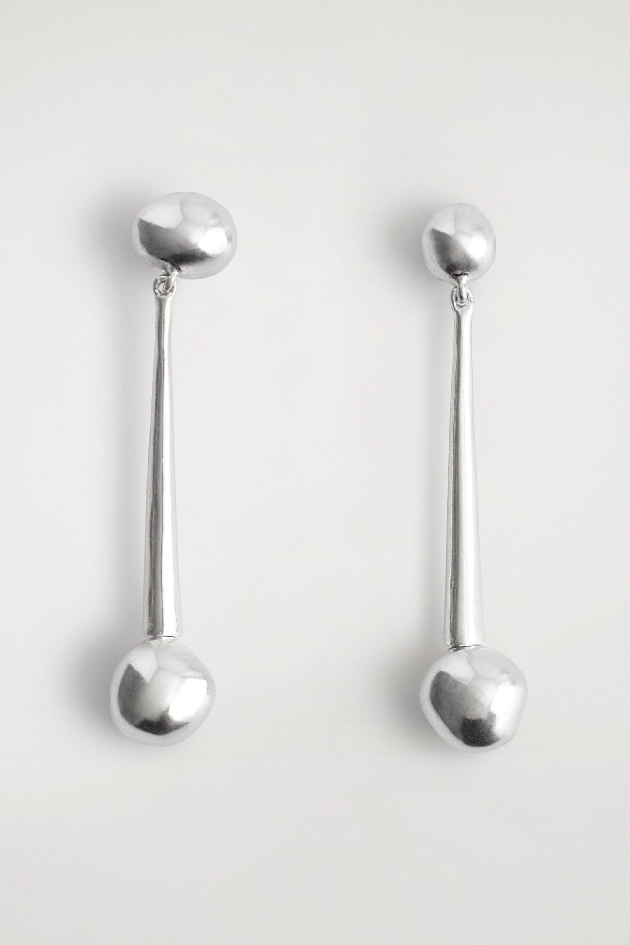 BOUCLES D'OREILLES À SPHÈRES